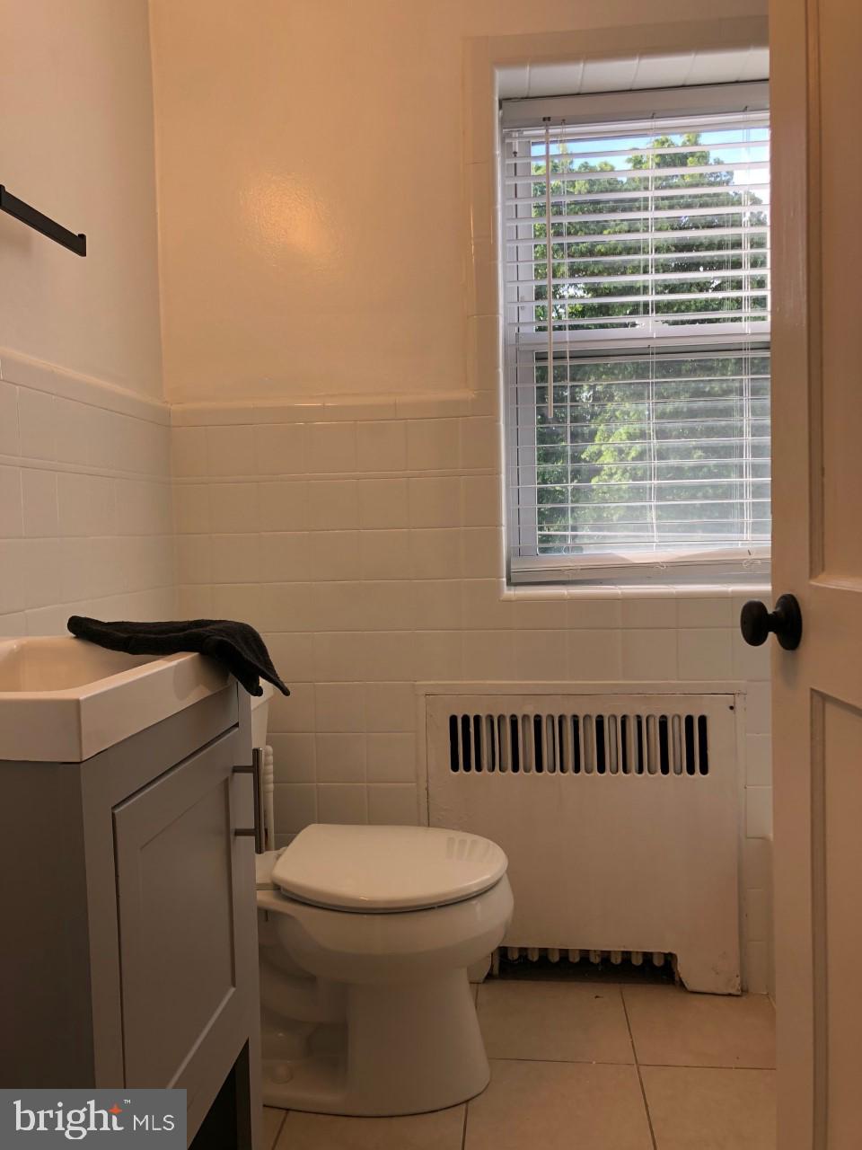 PORT RICHMOND - Residential Lease