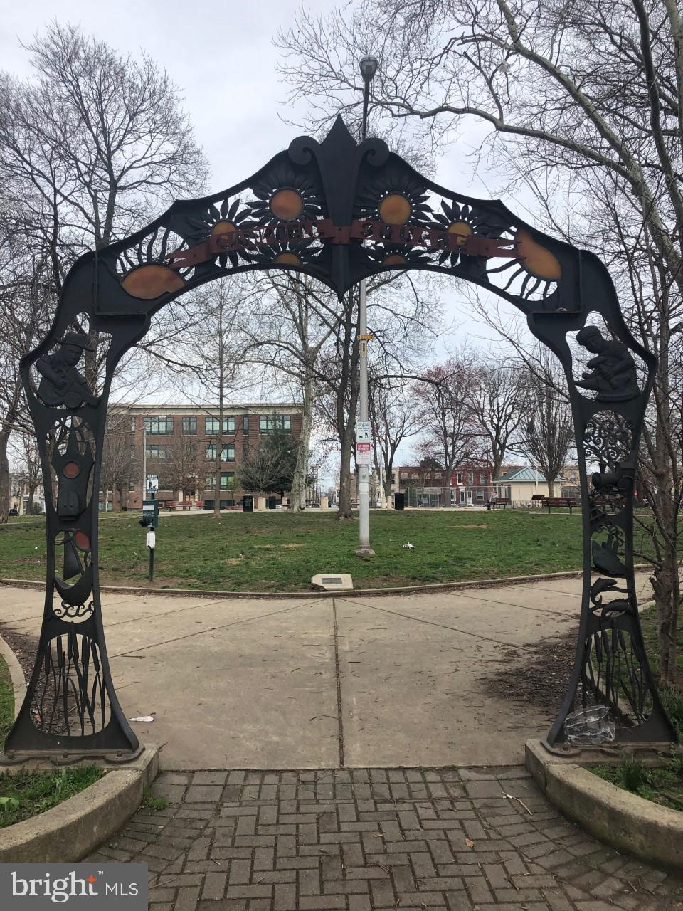 PORT RICHMOND - Residential Lease