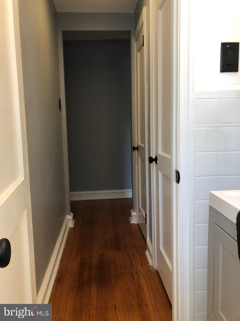 PORT RICHMOND - Residential Lease