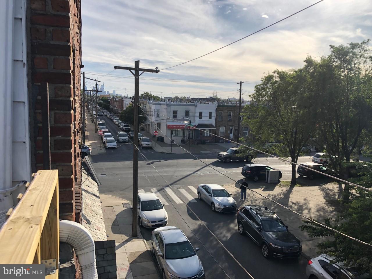 PORT RICHMOND - Residential Lease