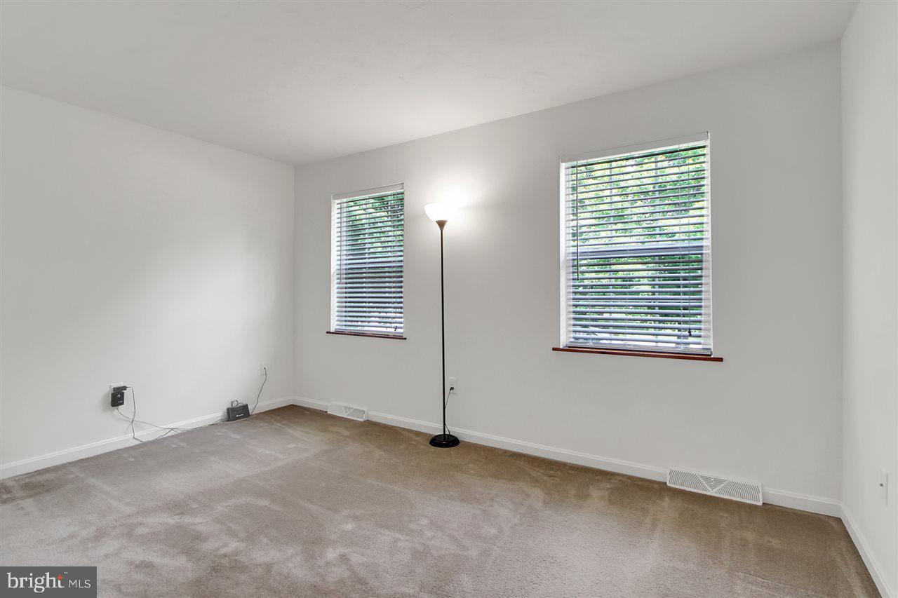 COLONIAL HILLS - Residential