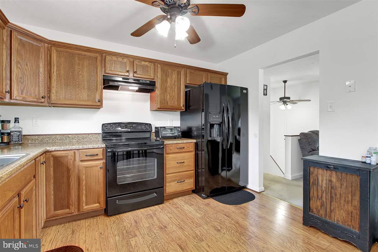 COLONIAL HILLS - Residential