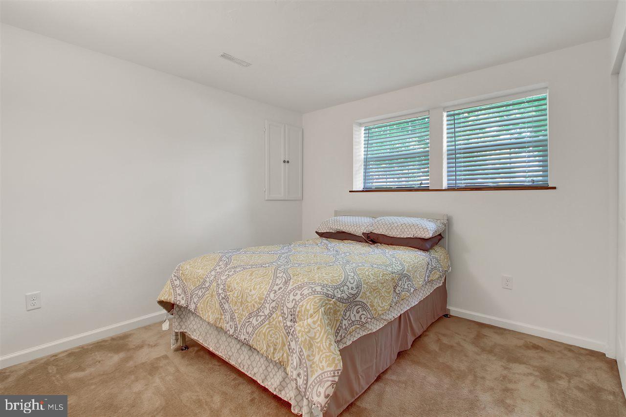 COLONIAL HILLS - Residential