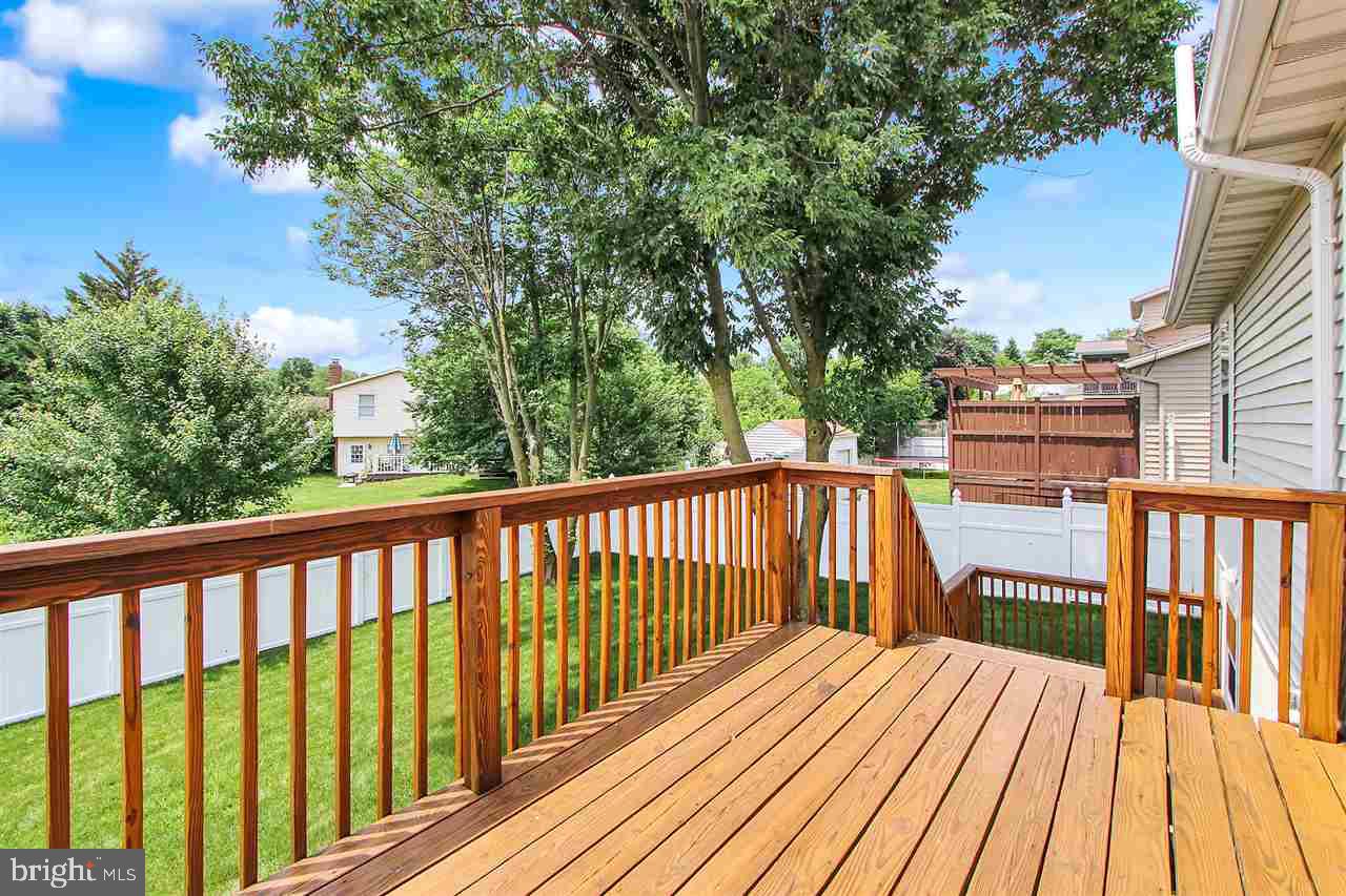 COLONIAL HILLS - Residential