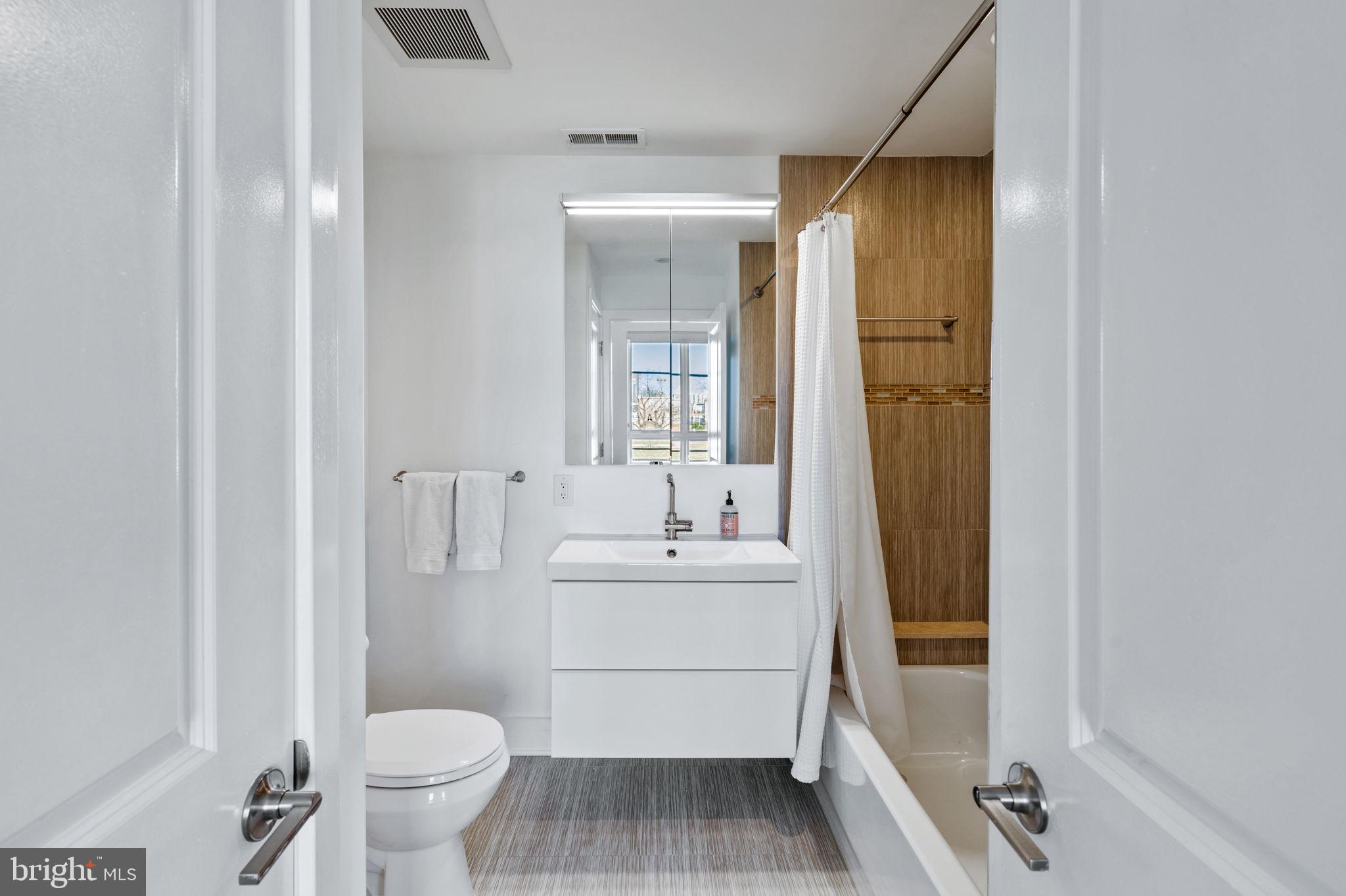 PASSYUNK SQUARE - Residential