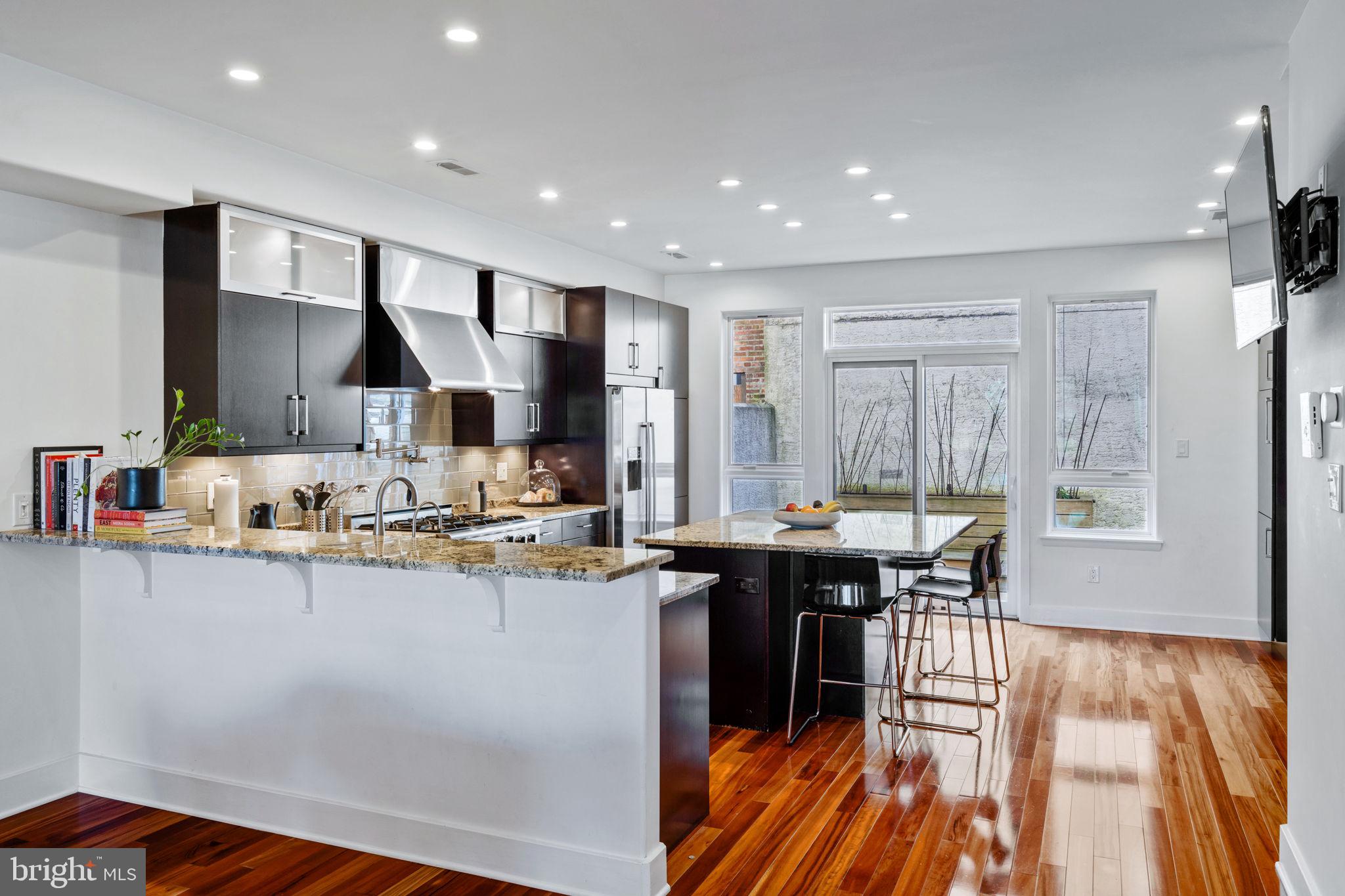 PASSYUNK SQUARE - Residential