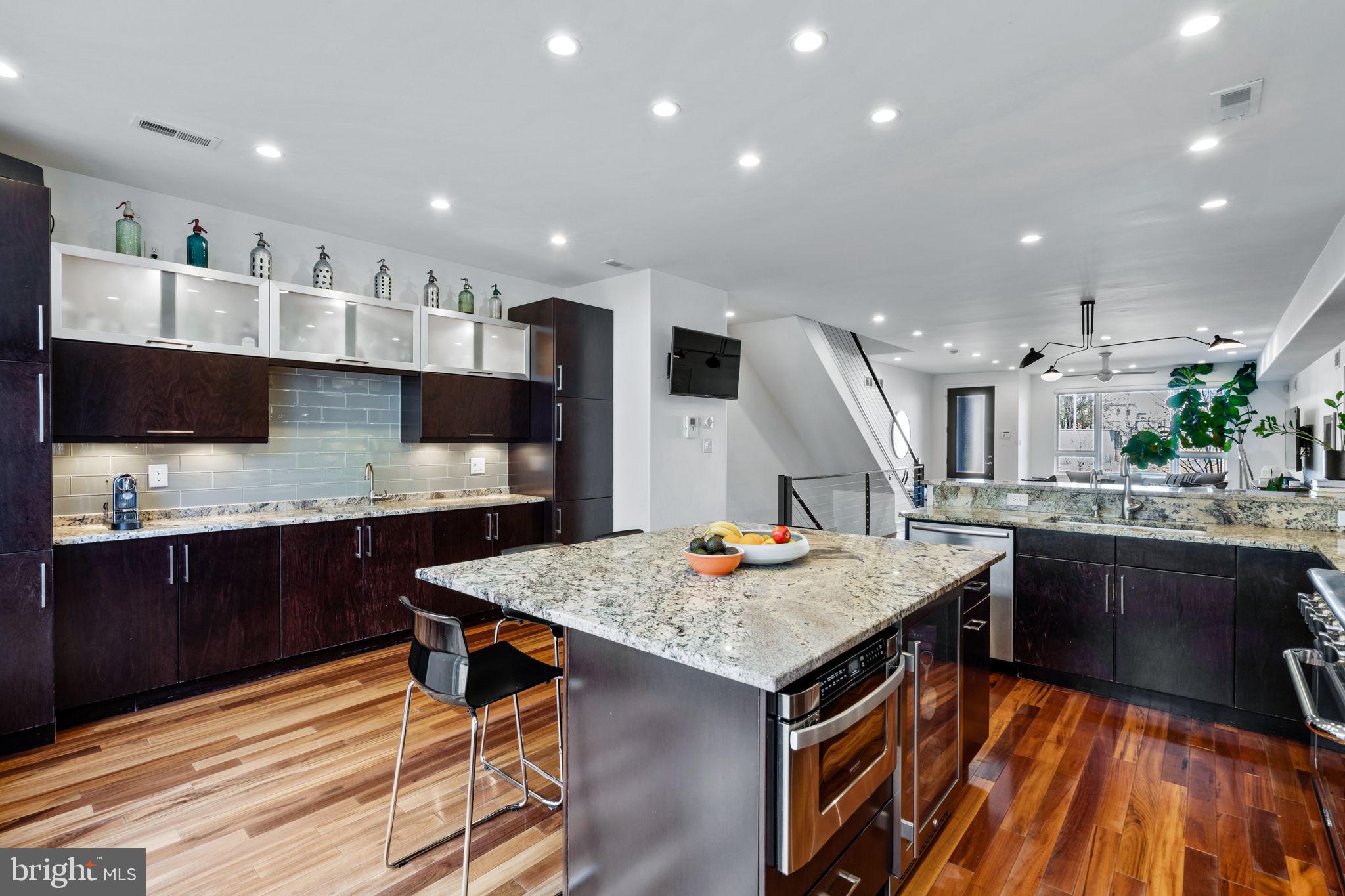 PASSYUNK SQUARE - Residential