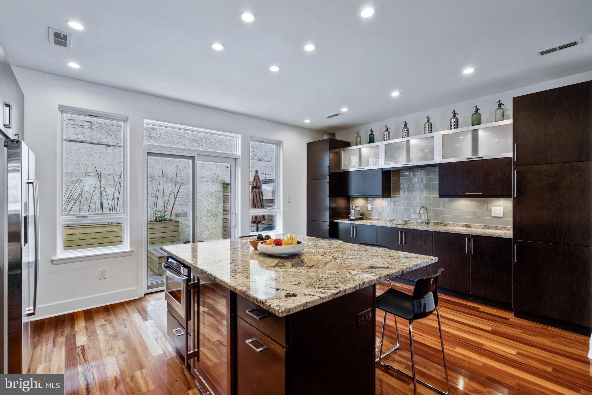 PASSYUNK SQUARE - Residential