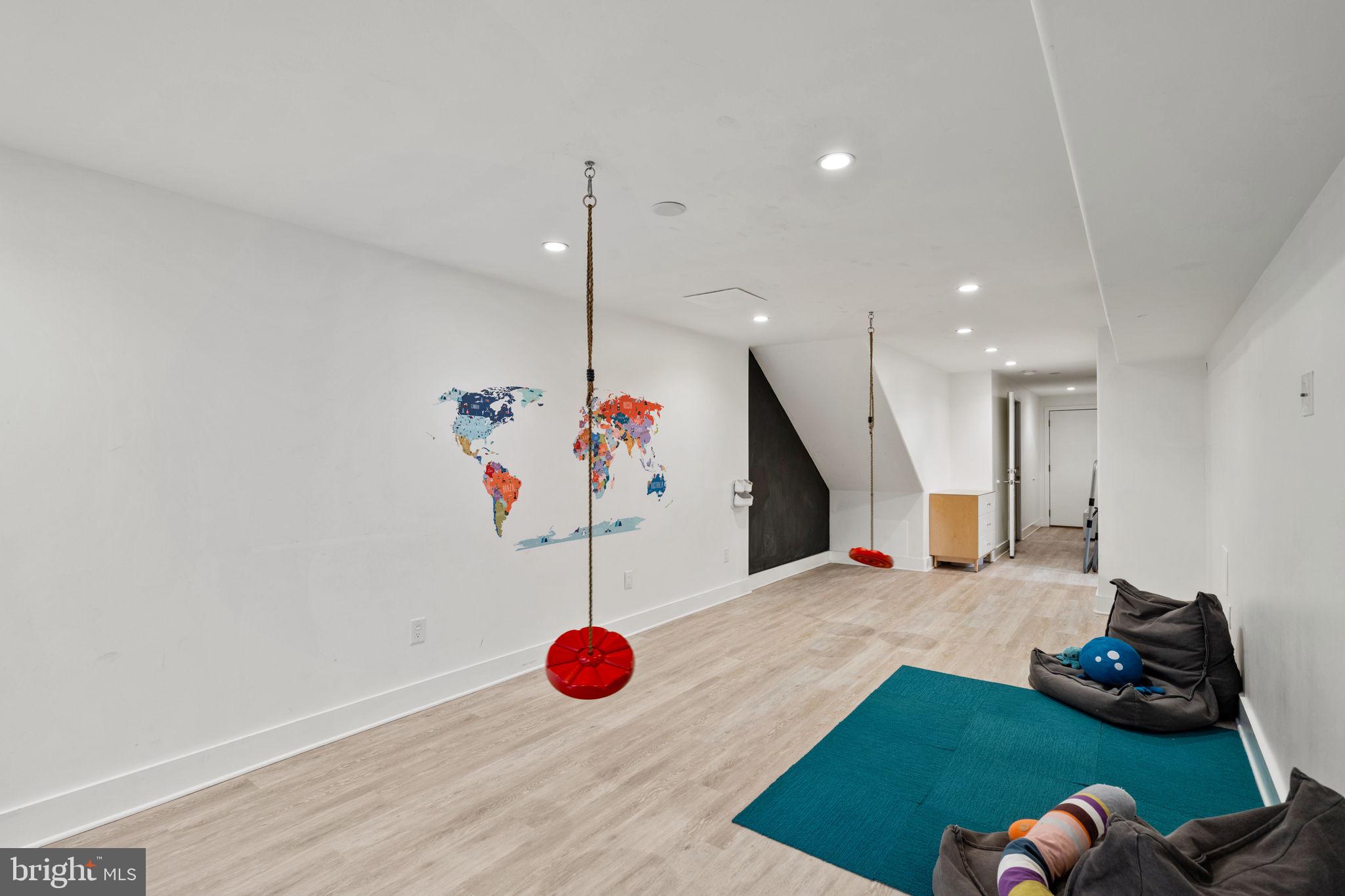 PASSYUNK SQUARE - Residential