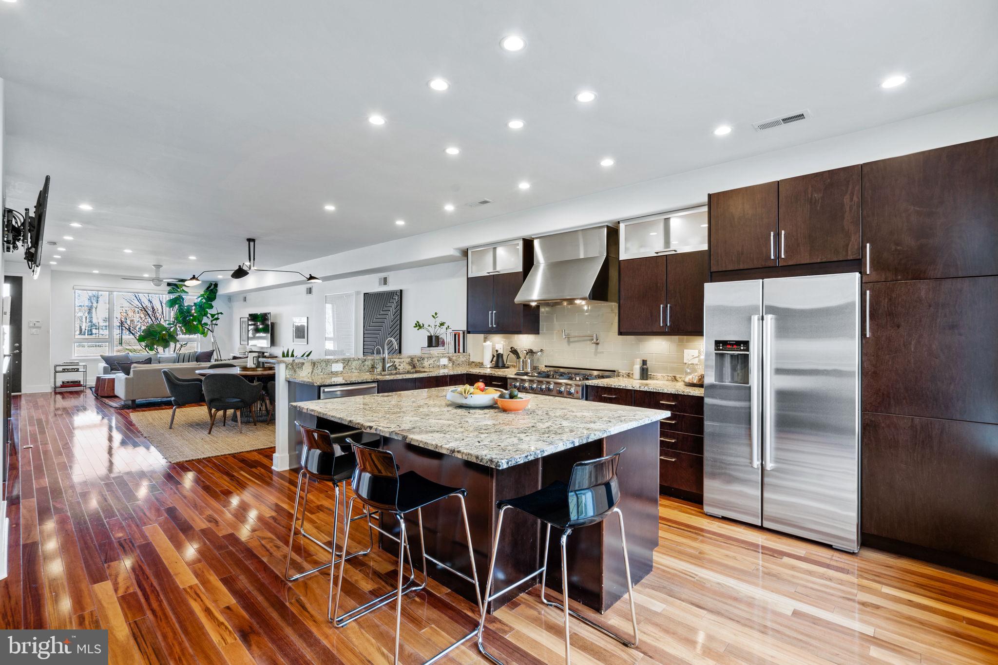 PASSYUNK SQUARE - Residential