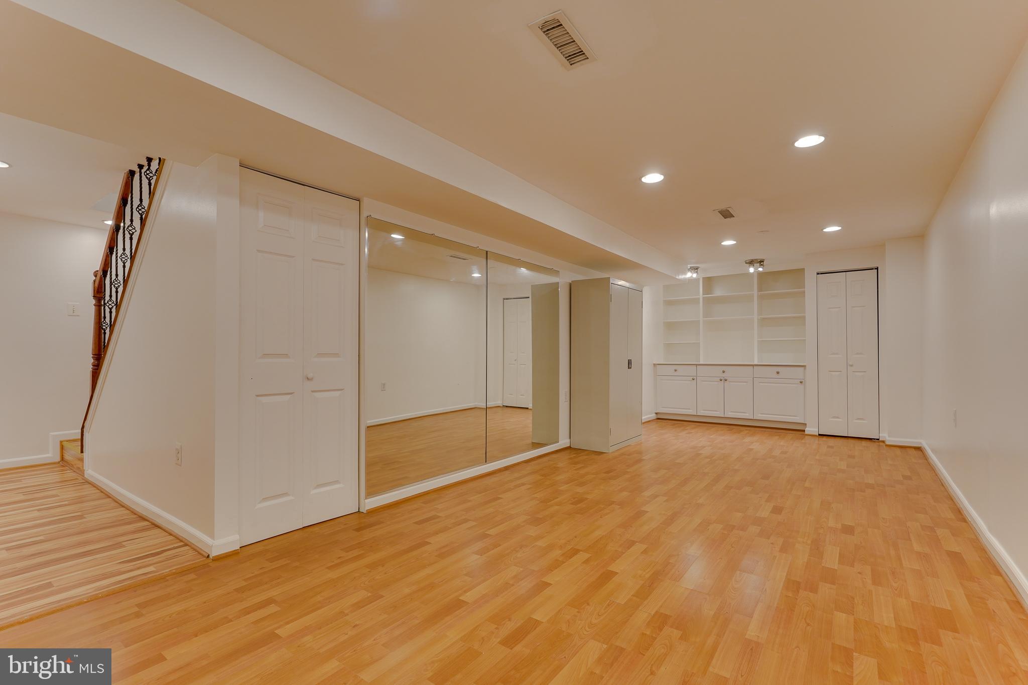 CRESTBROOK - Residential Lease