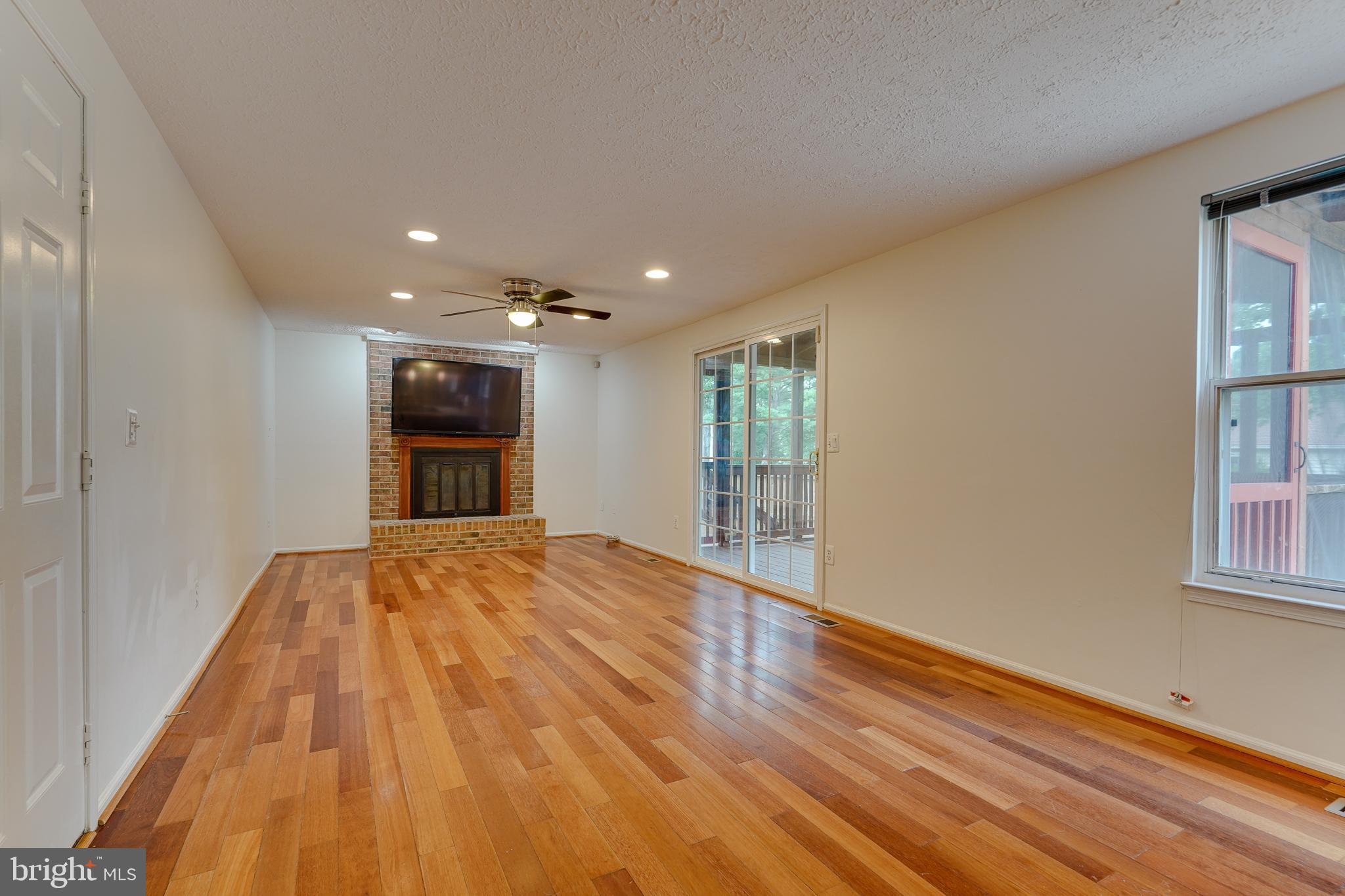 CRESTBROOK - Residential Lease