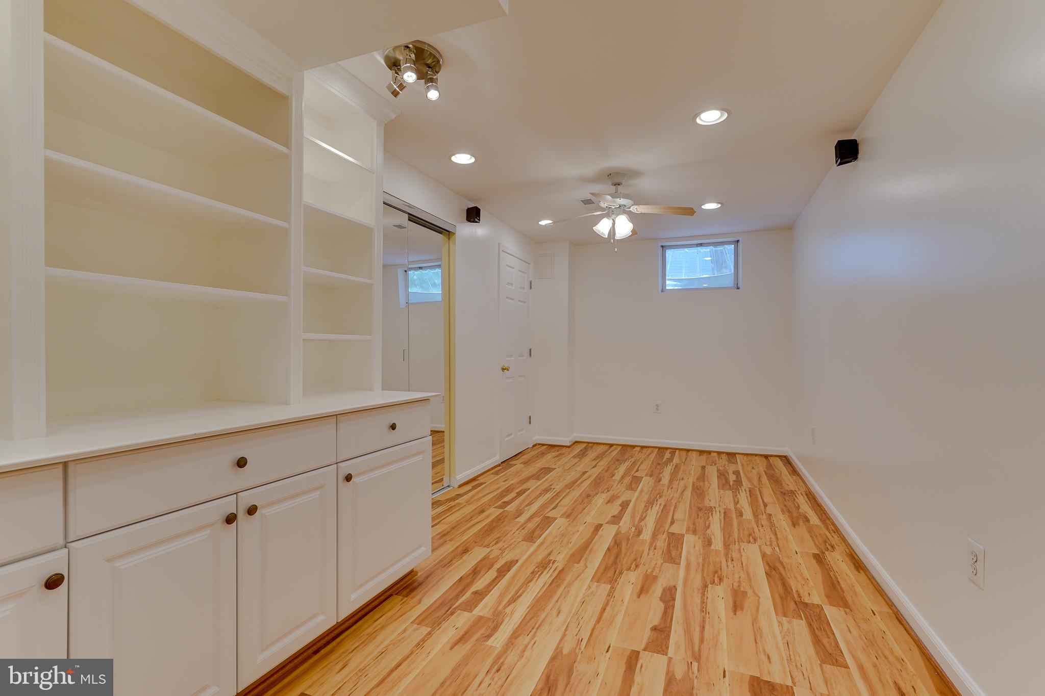 CRESTBROOK - Residential Lease