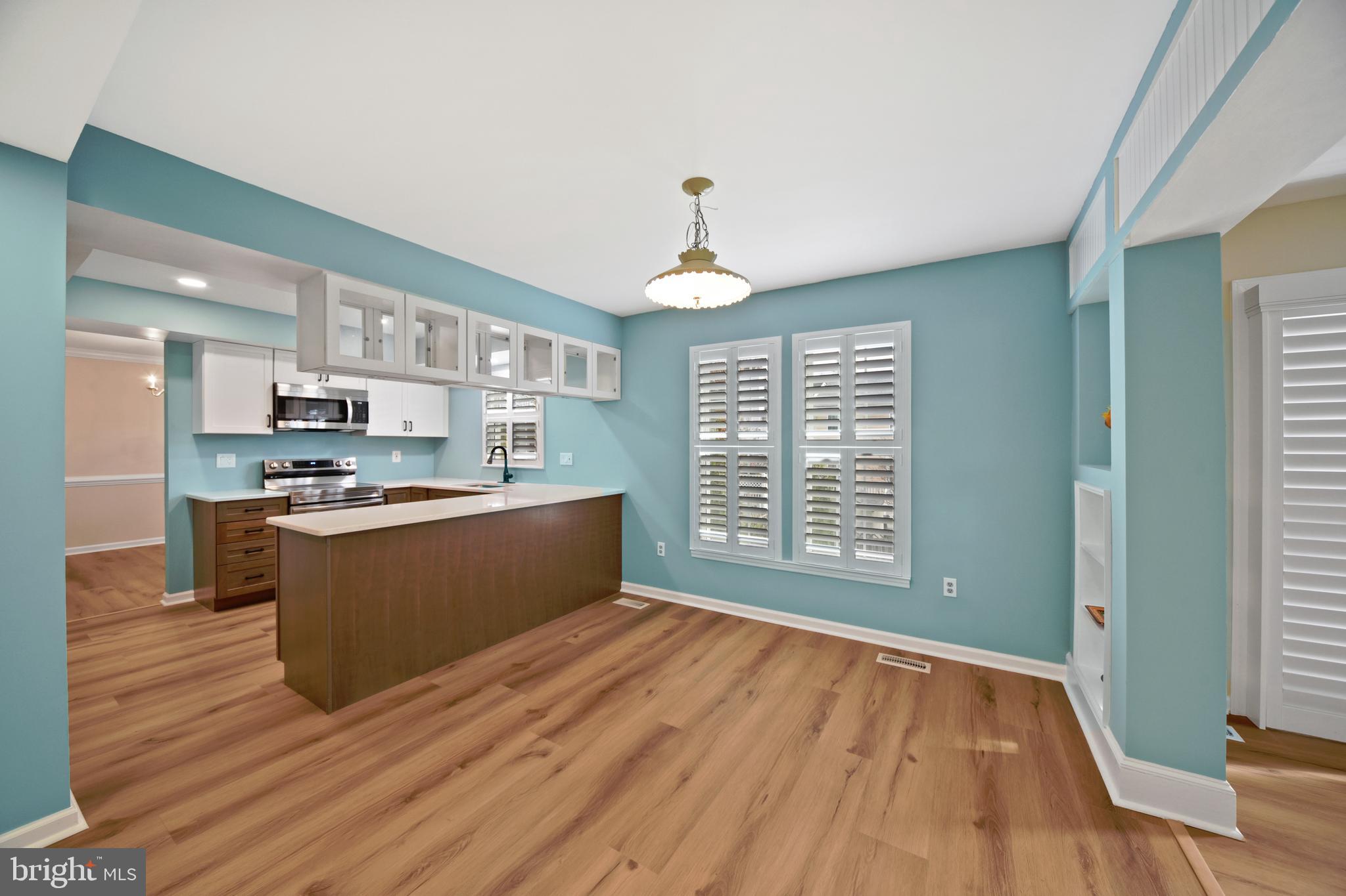 CLOVERFIELD MANOR - Residential