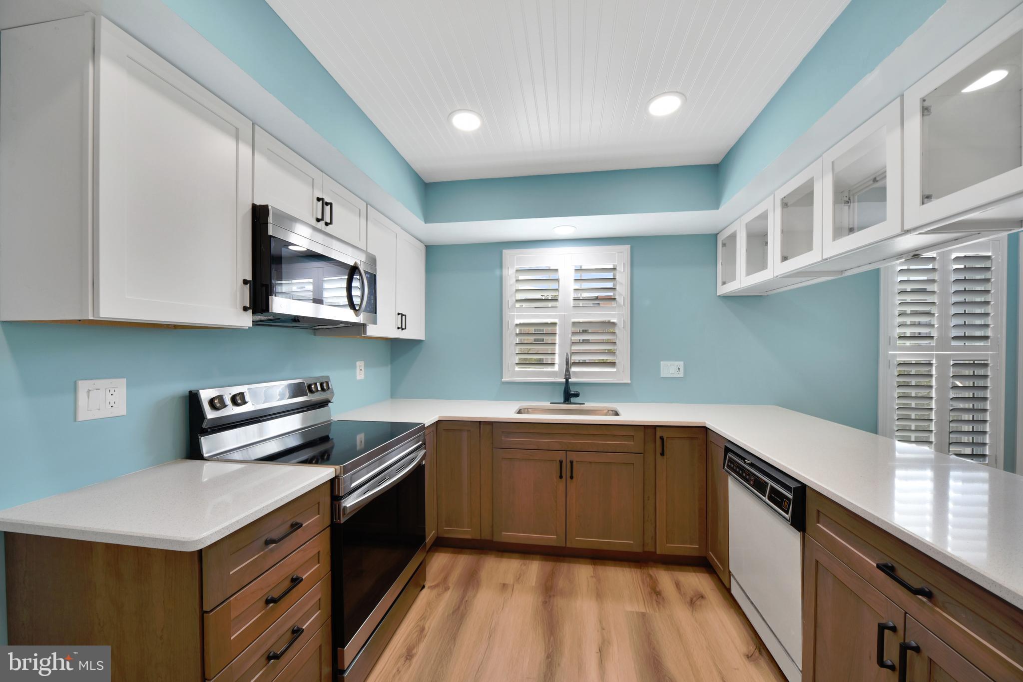 CLOVERFIELD MANOR - Residential