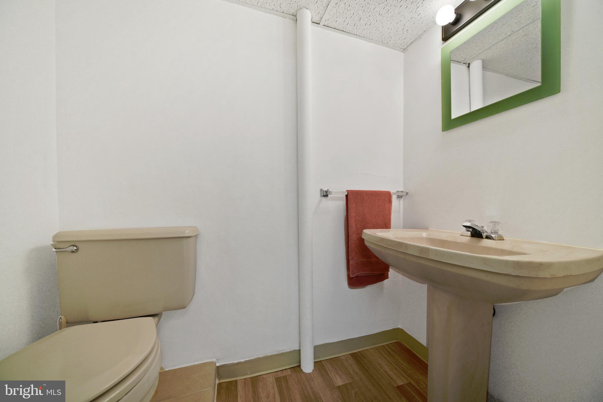 CLOVERFIELD MANOR - Residential