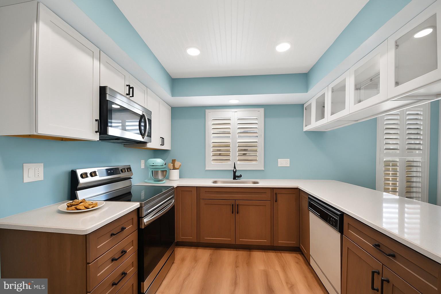 CLOVERFIELD MANOR - Residential