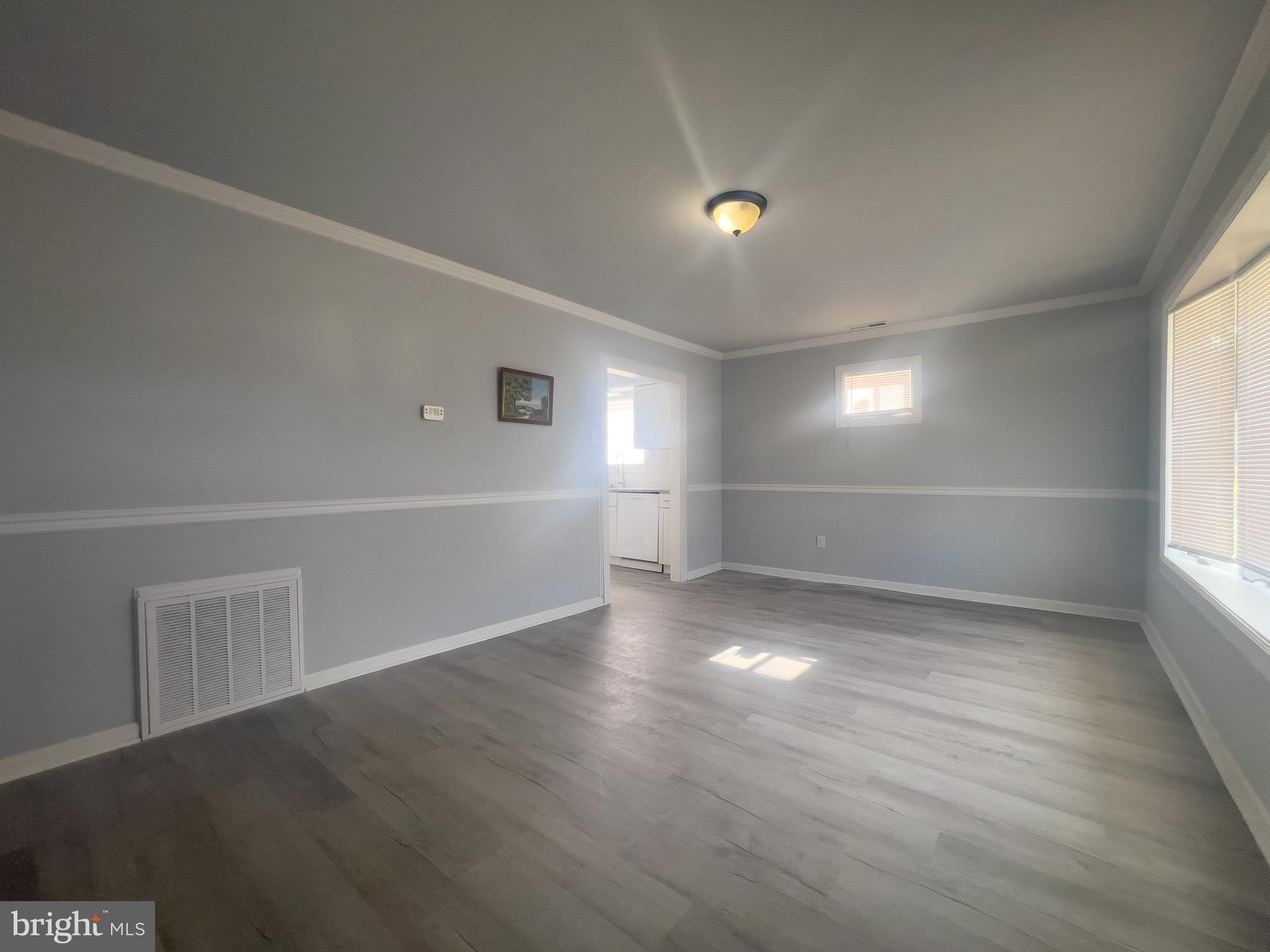 384 WINDSOR DRIVE