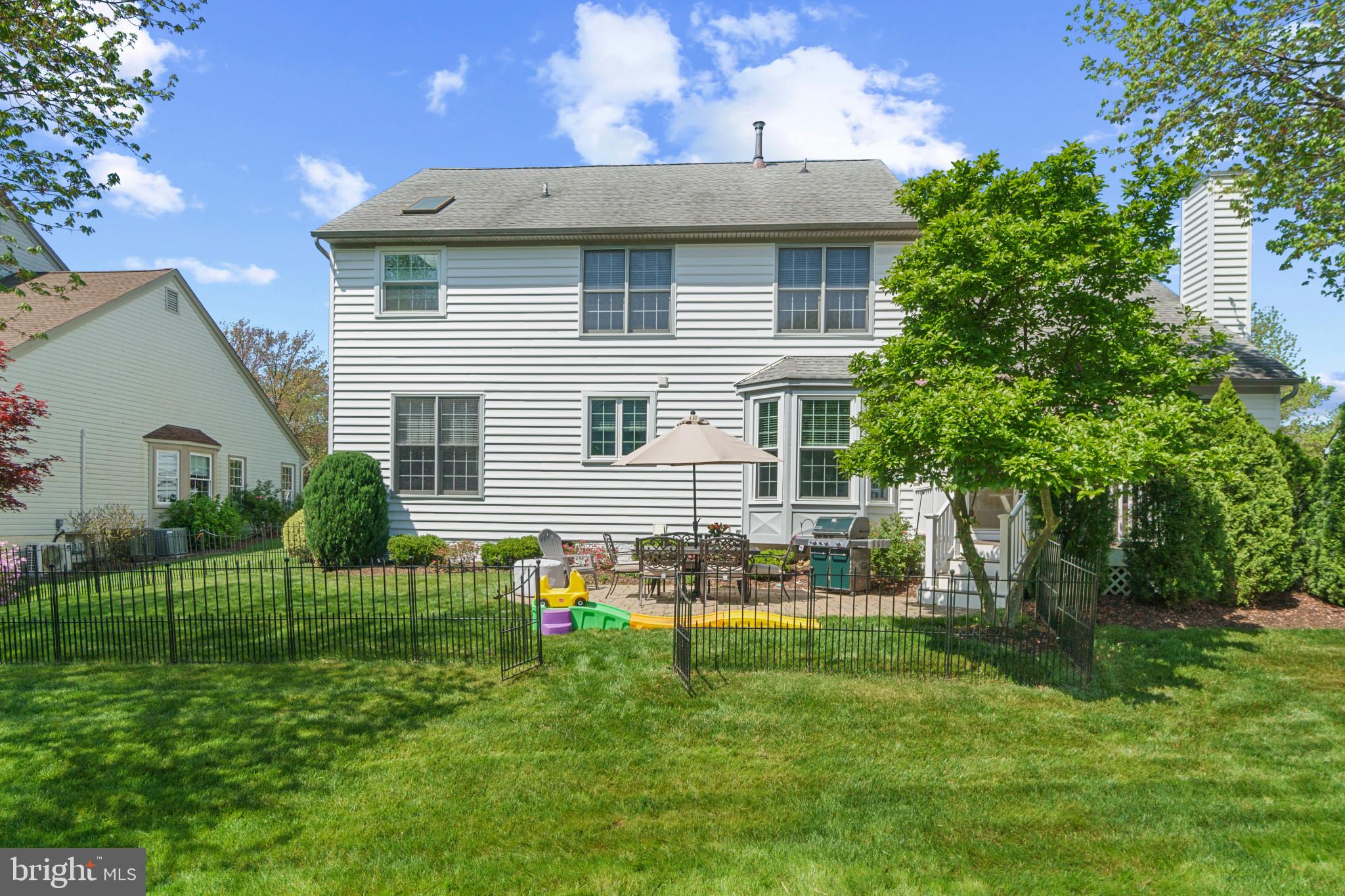 GREENS OF CROFTON - Residential