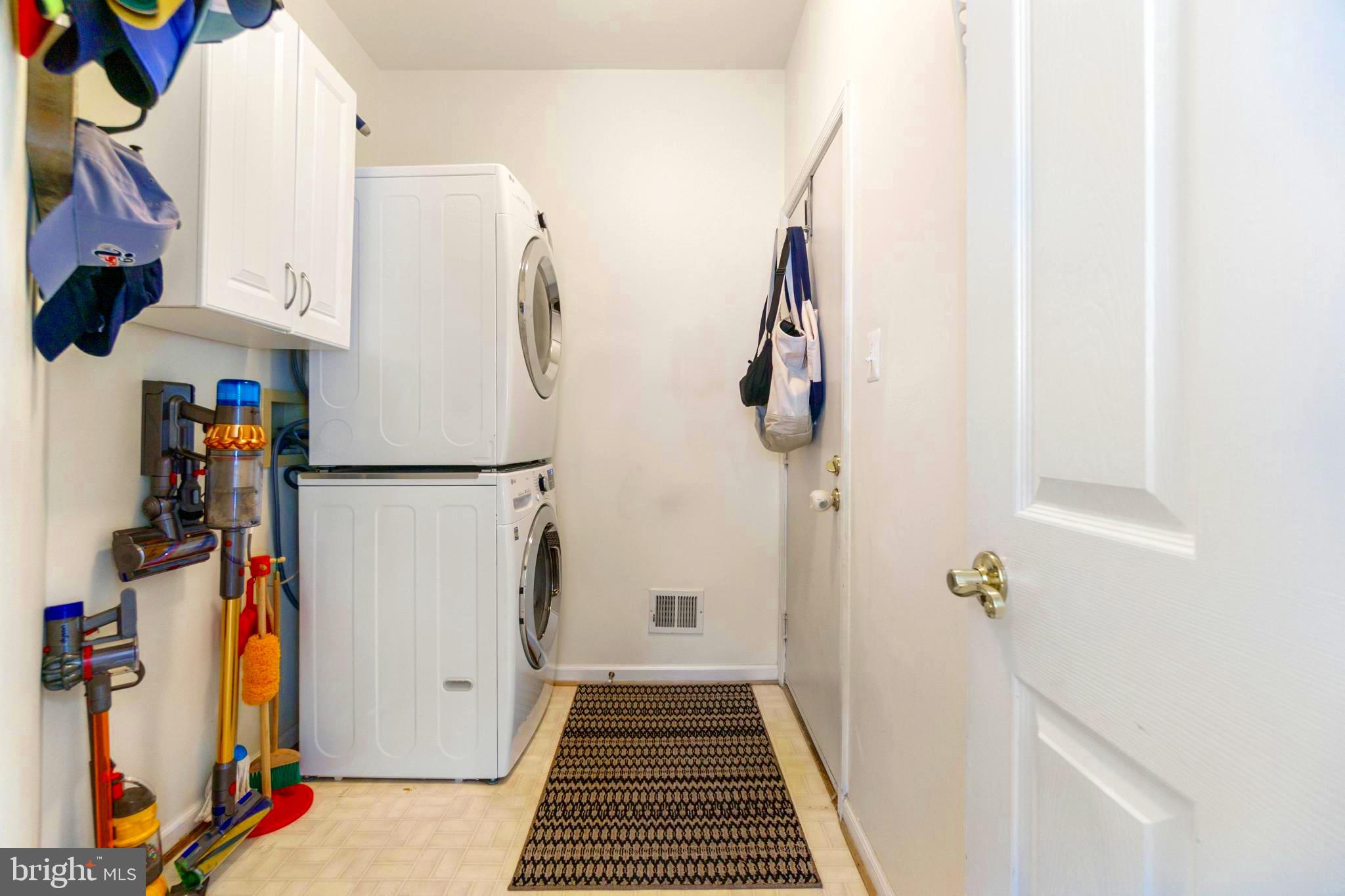 GREENS OF CROFTON - Residential