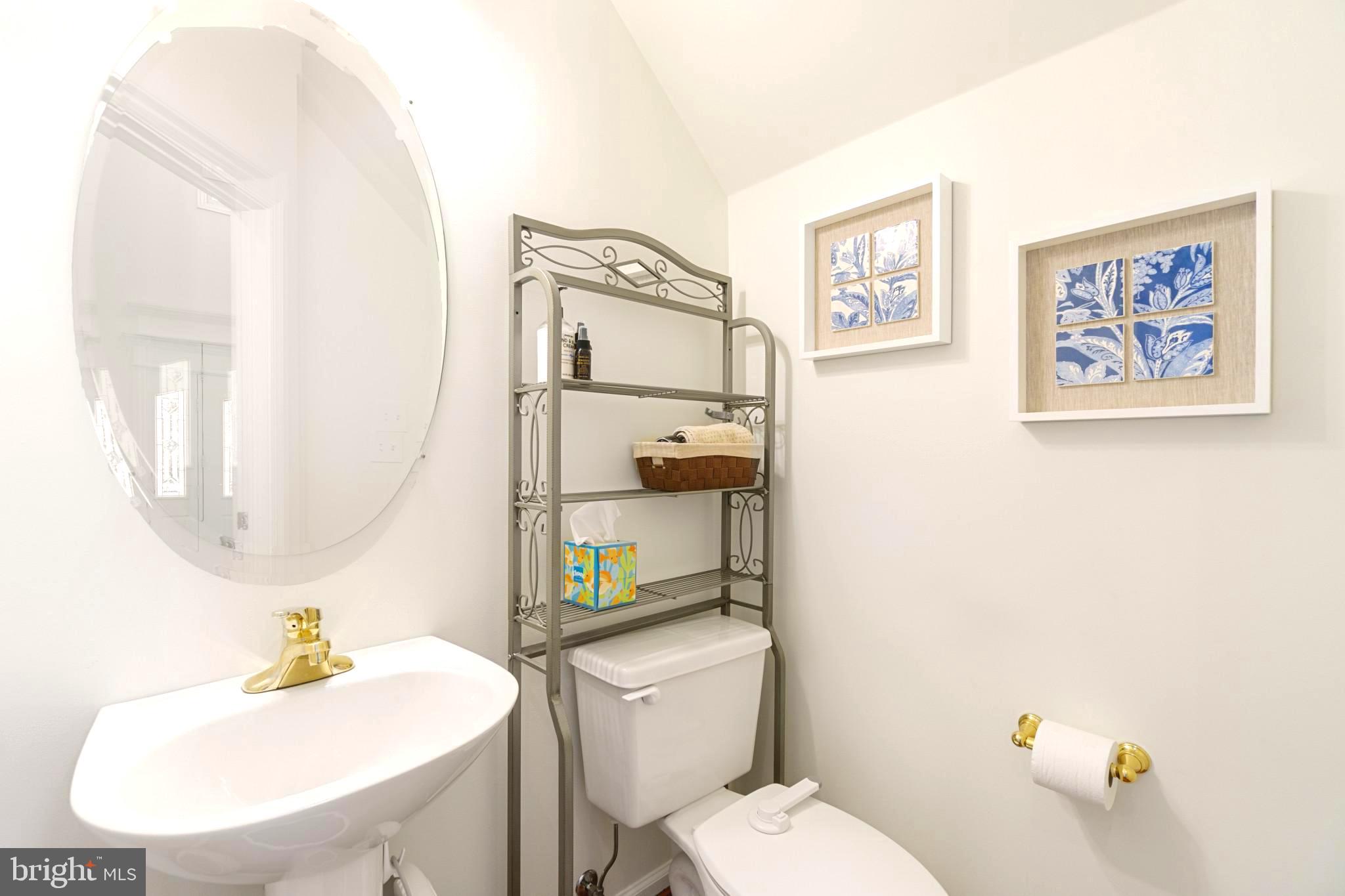 GREENS OF CROFTON - Residential