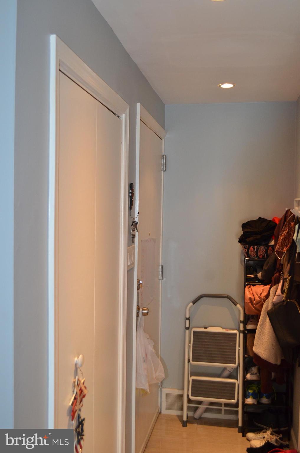 OXON HILL - Residential