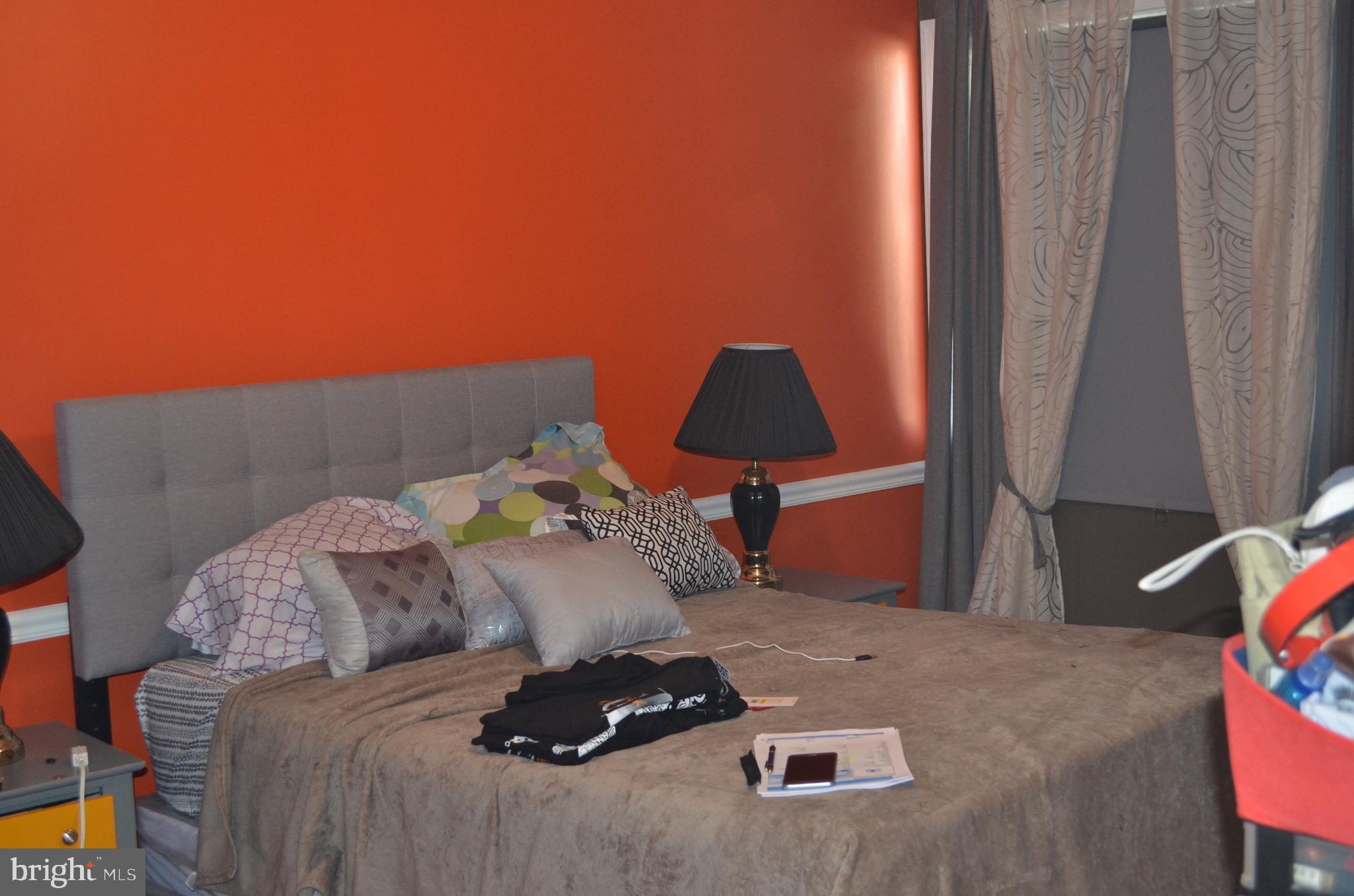 OXON HILL - Residential