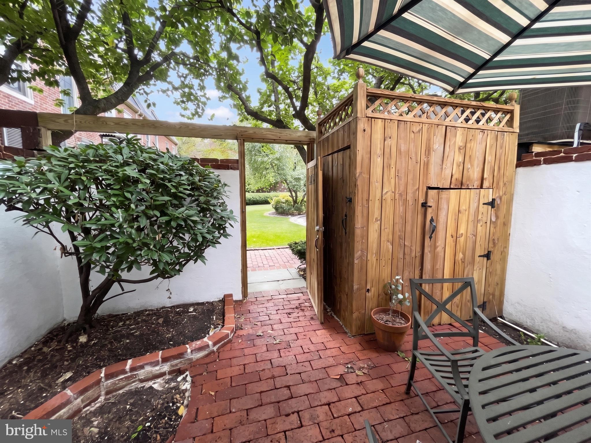216 PINE STREET 14