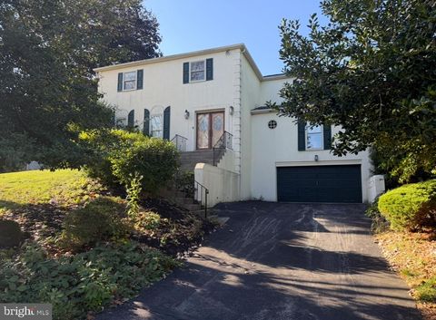 625 HEATHER LANE BRYN MAWR PA 19010