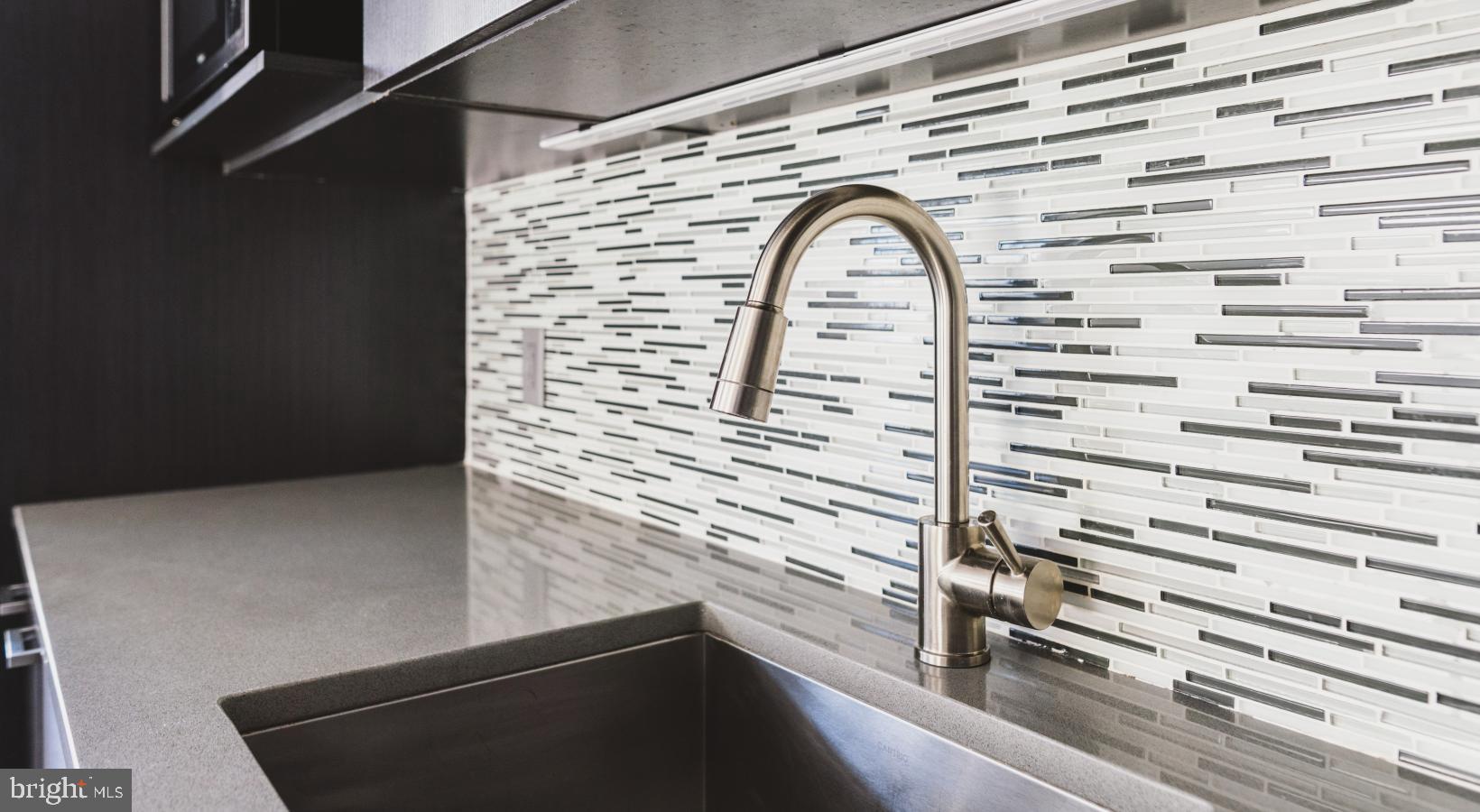 ART MUSEUM AREA - Residential Lease