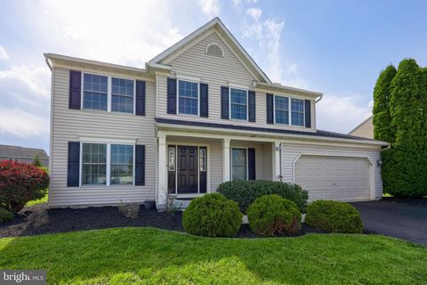 129 PICKWICK CIRCLE PALMYRA PA 17078