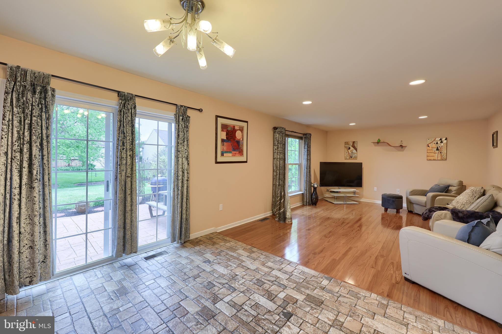 ARBOR GREENE - Residential