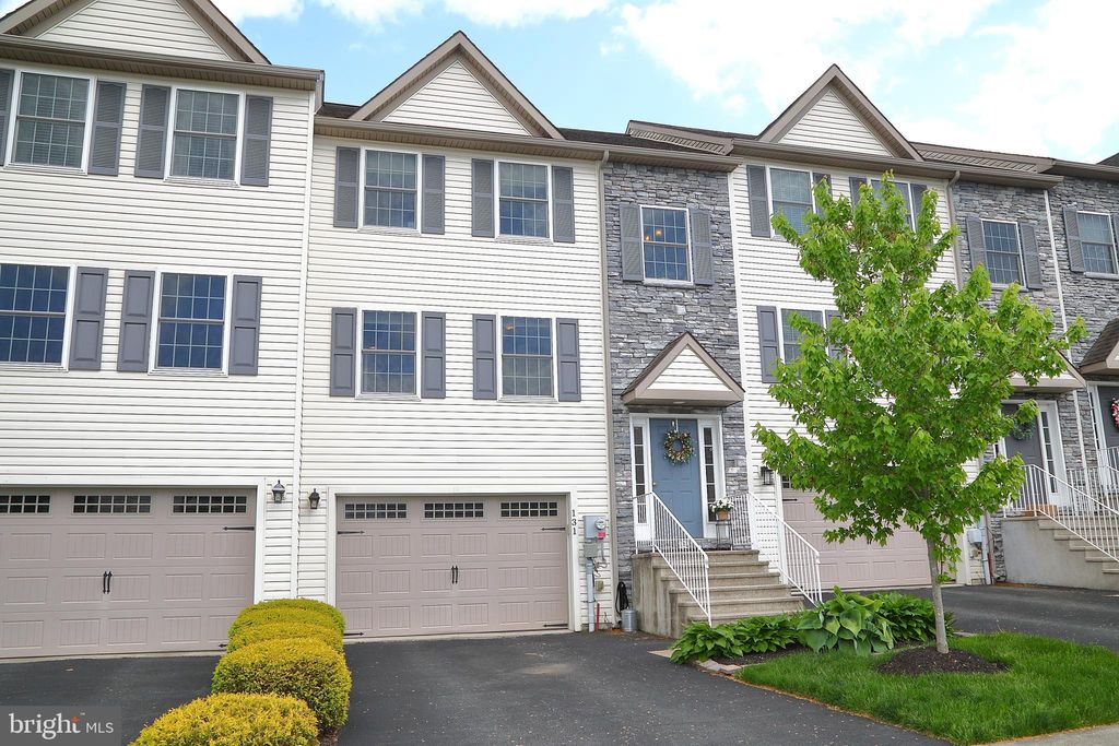 Photo of 131 Gentlemens Way, LANCASTER, PA 17603 (MLS # PALA2087330)