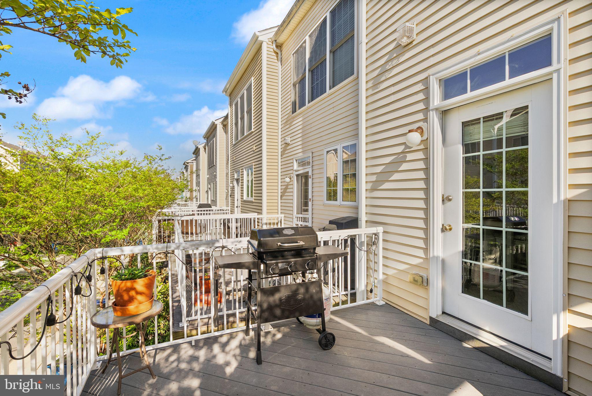 SOUTH RIDING - Residential