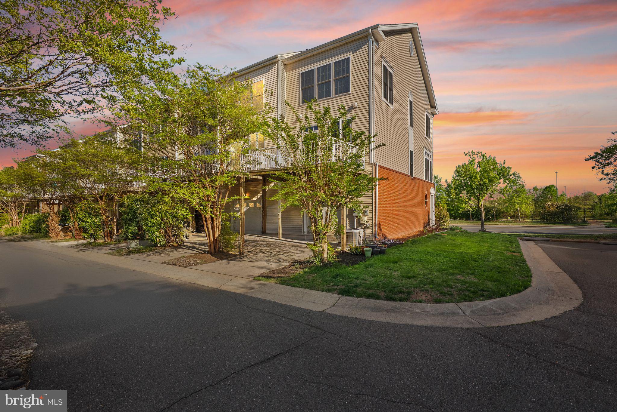 SOUTH RIDING - Residential