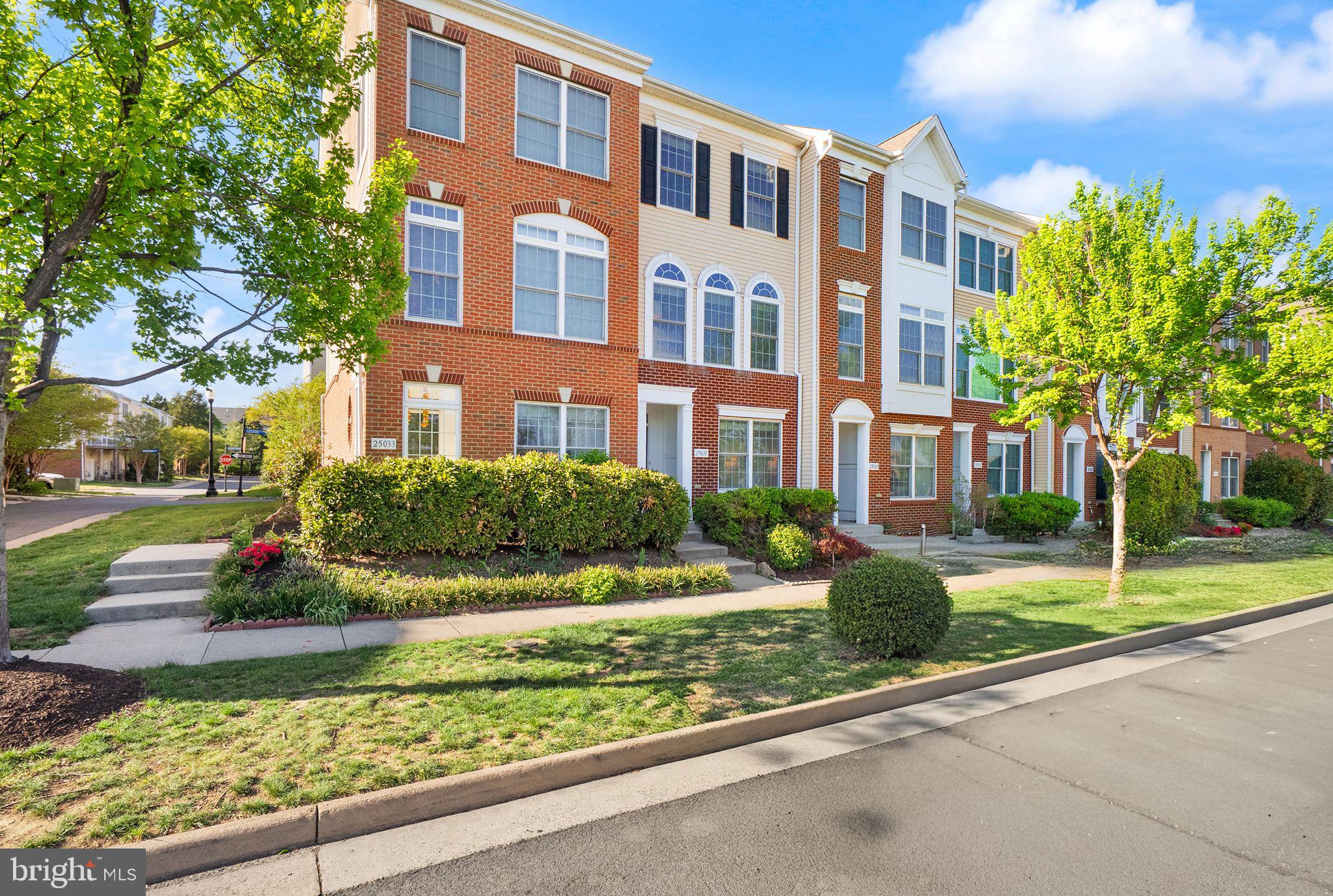 SOUTH RIDING - Residential