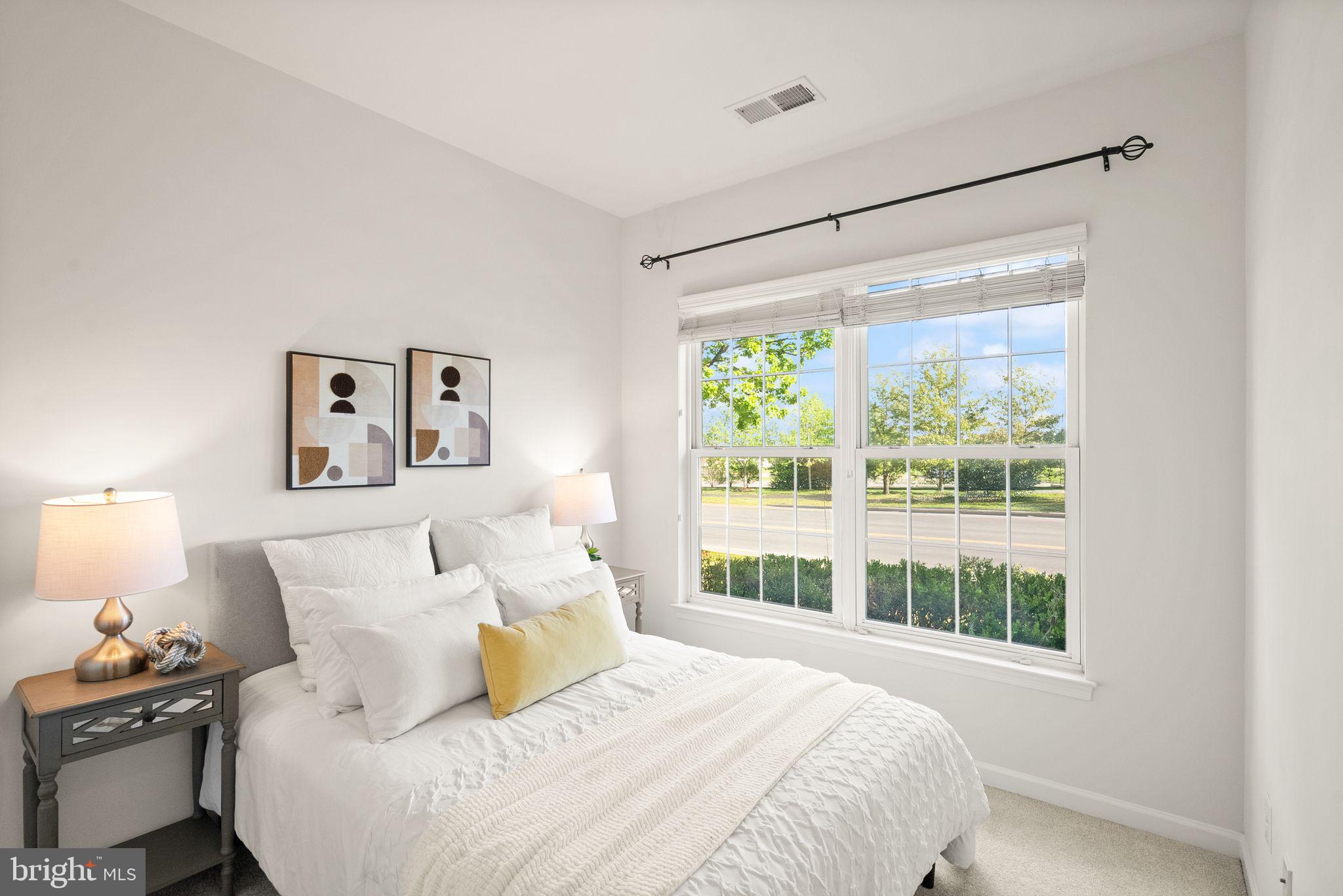 SOUTH RIDING - Residential