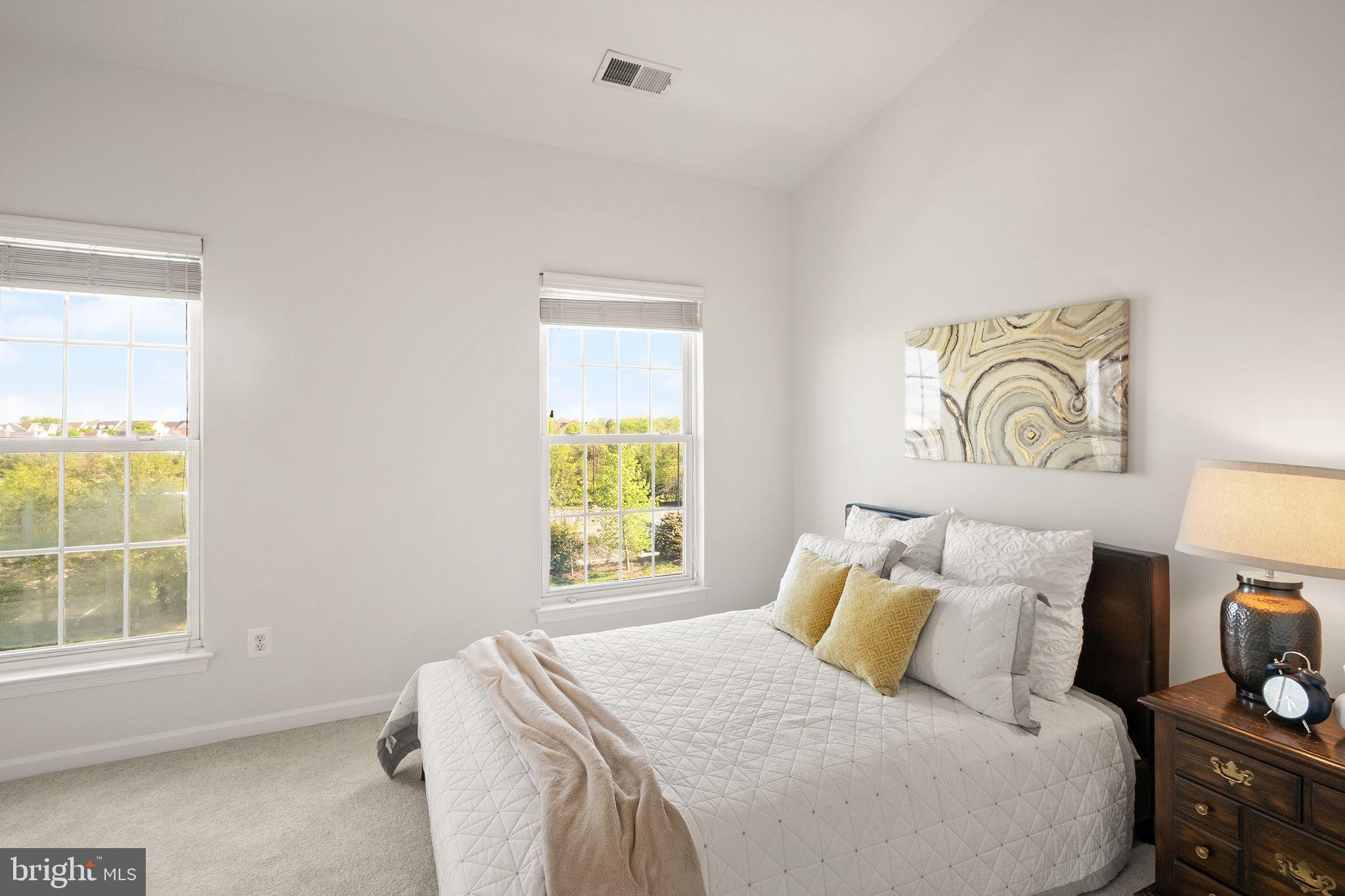 SOUTH RIDING - Residential