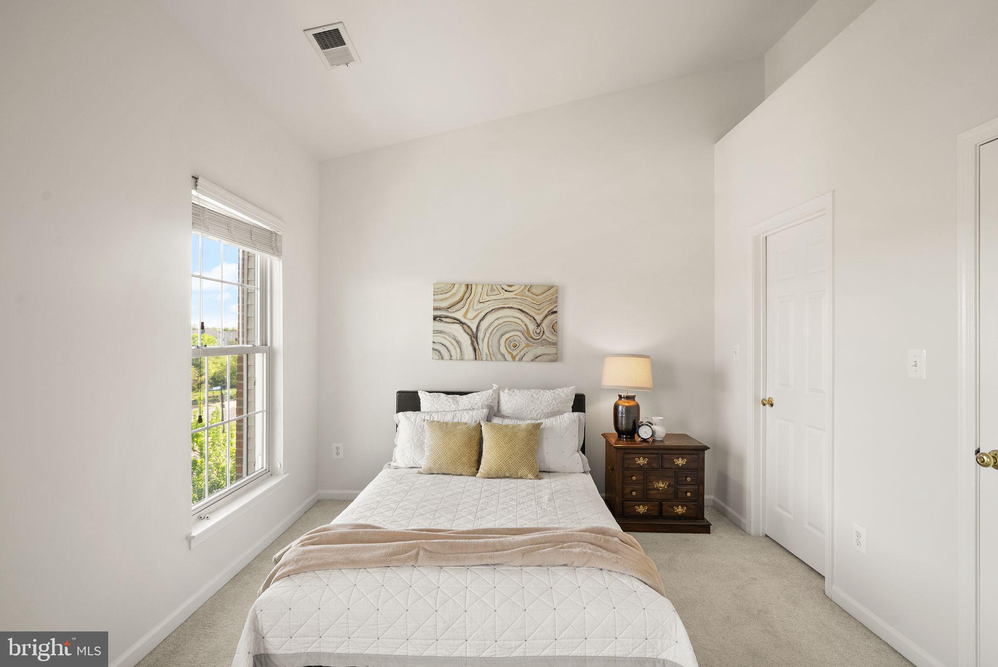 SOUTH RIDING - Residential