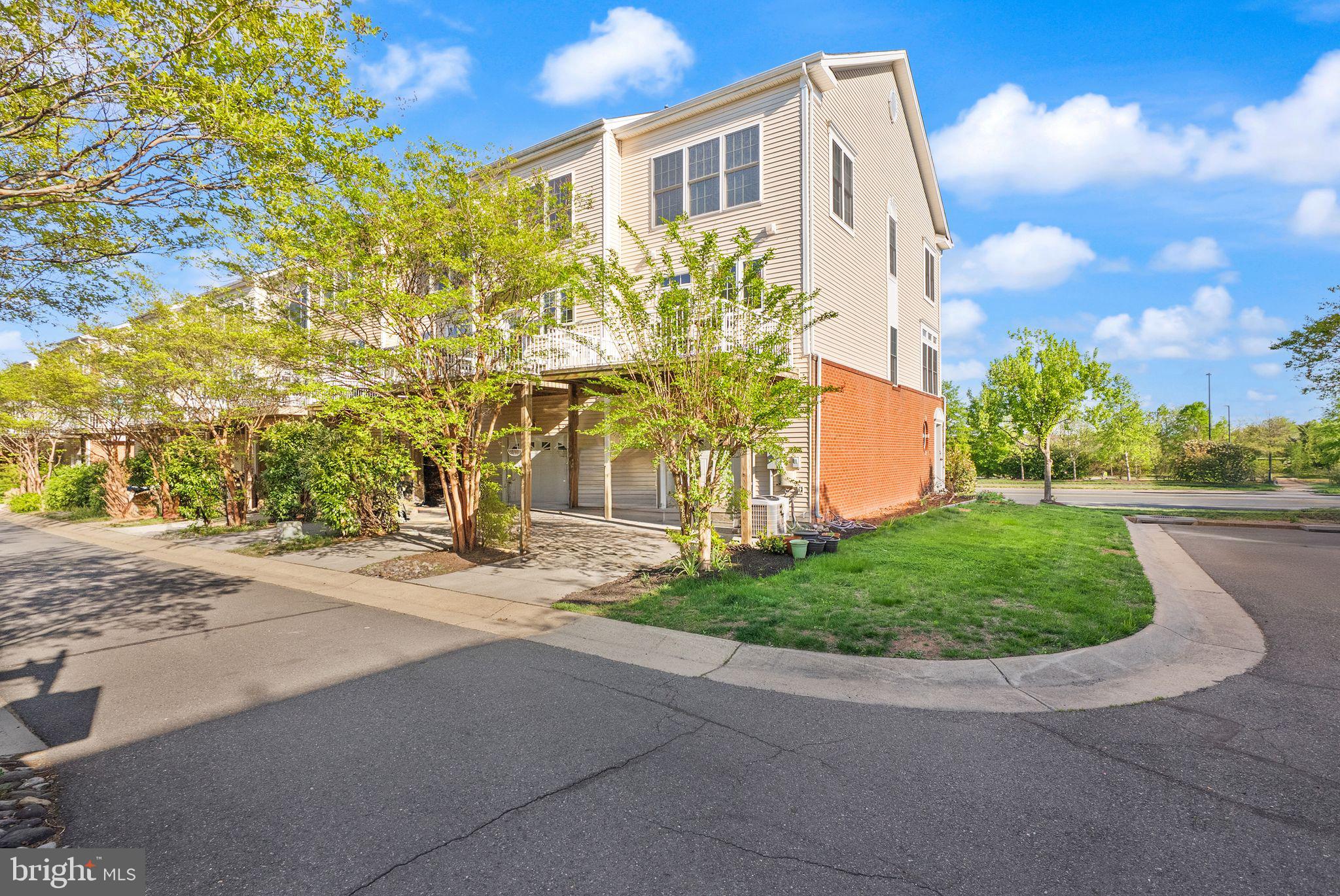 SOUTH RIDING - Residential