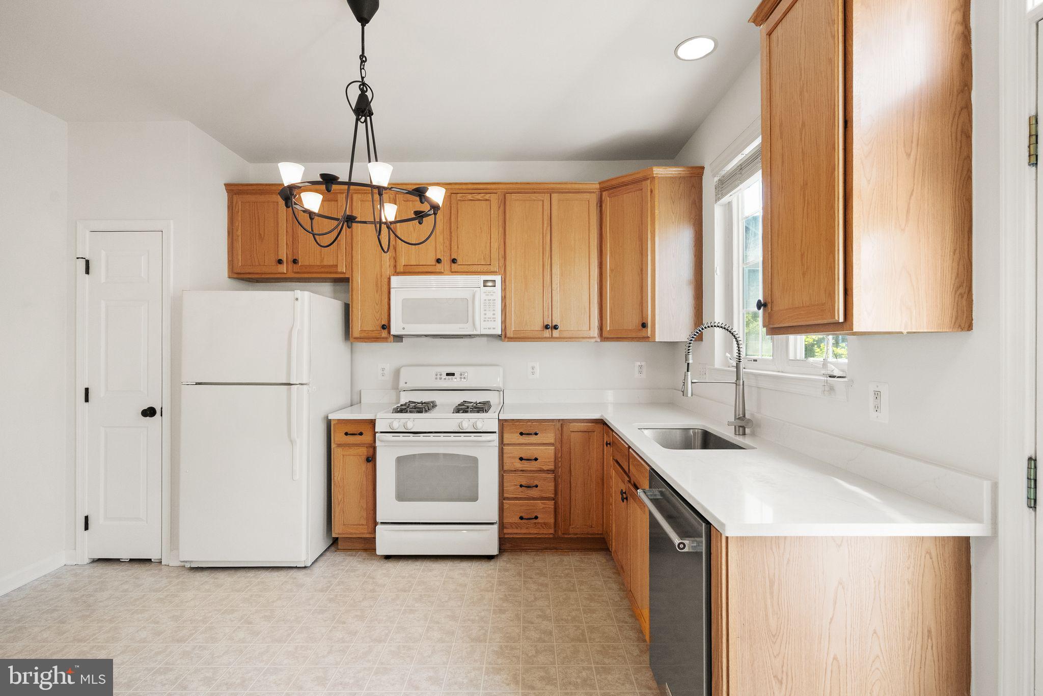 SOUTH RIDING - Residential