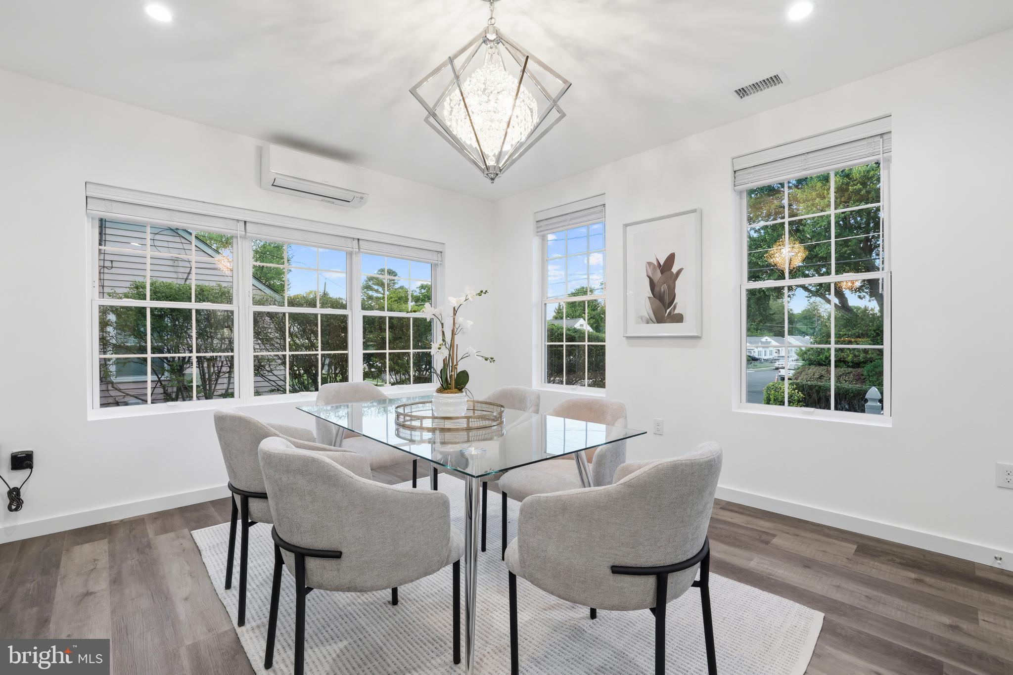 WEST LAWN - Residential