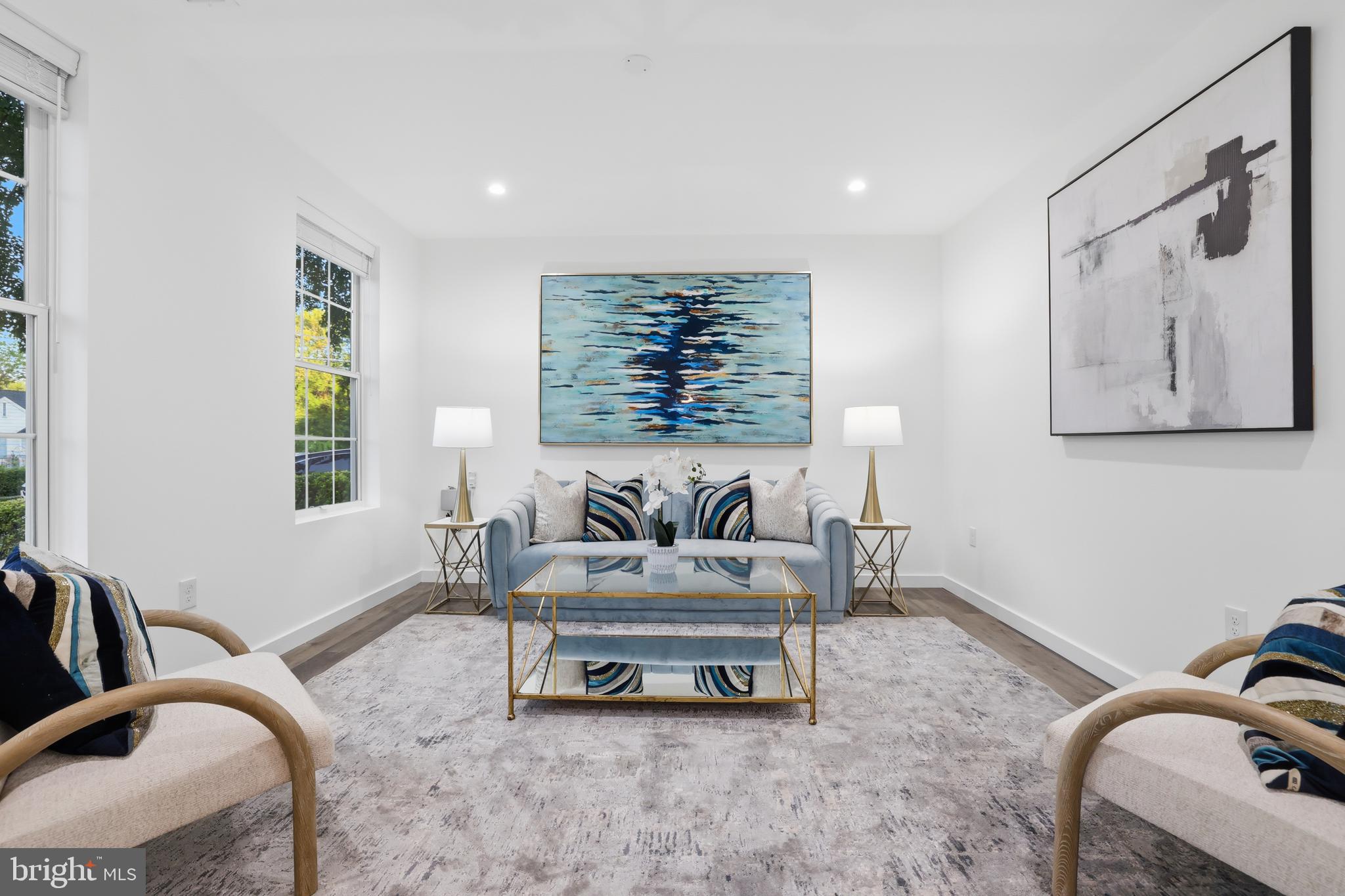 WEST LAWN - Residential