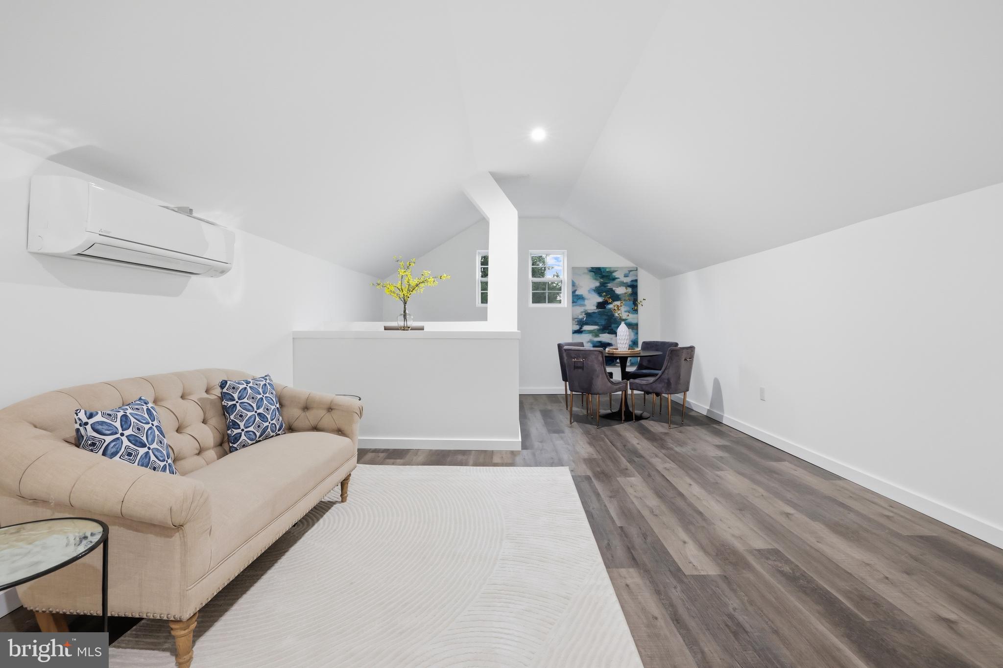 WEST LAWN - Residential