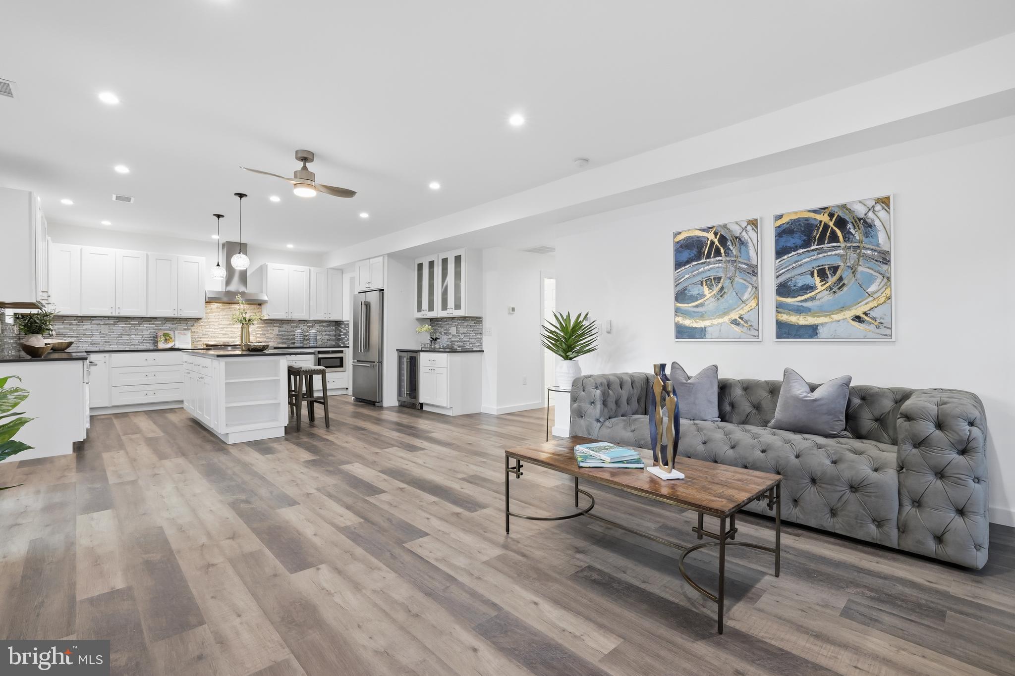 WEST LAWN - Residential