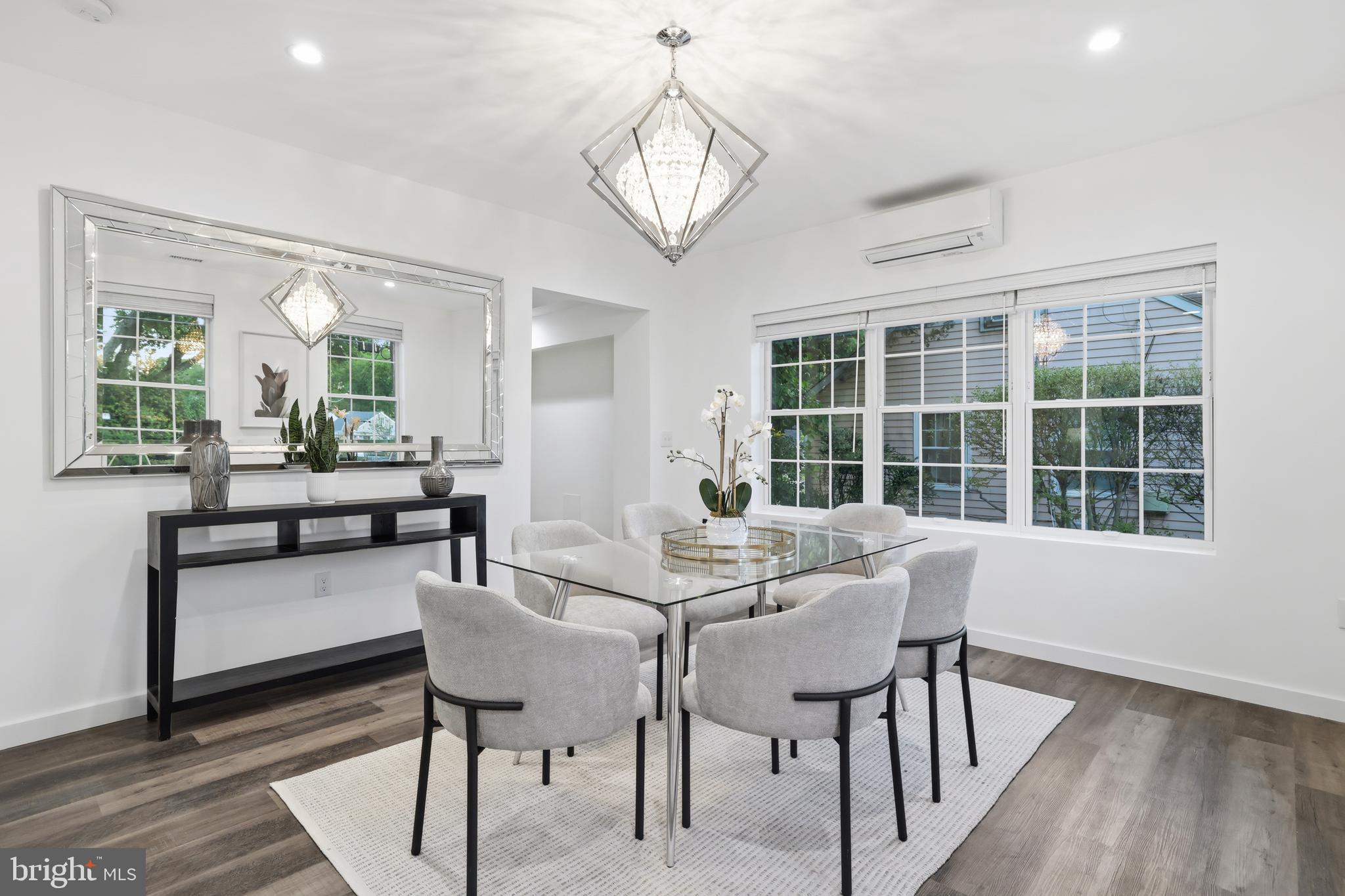WEST LAWN - Residential