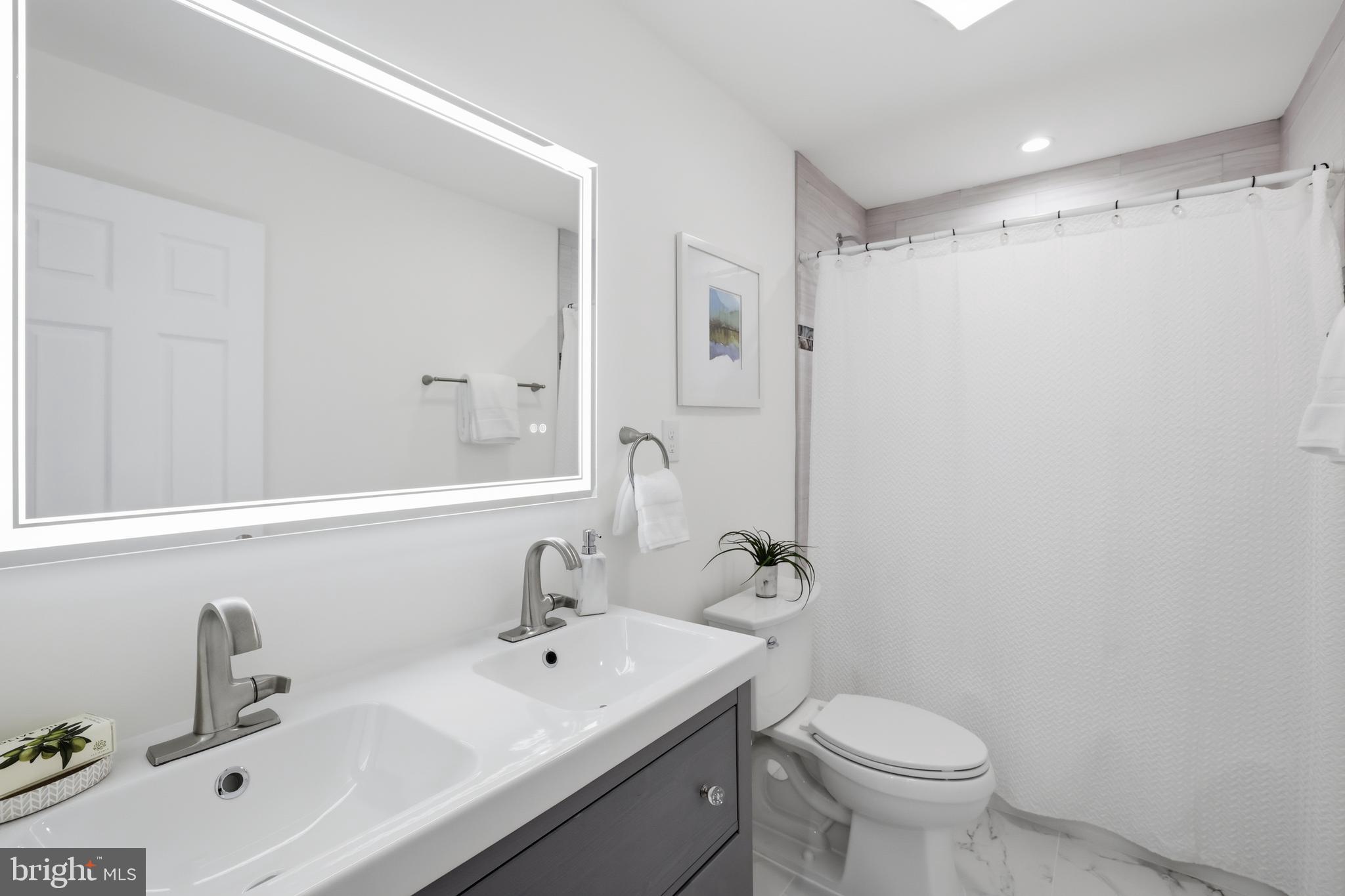 WEST LAWN - Residential