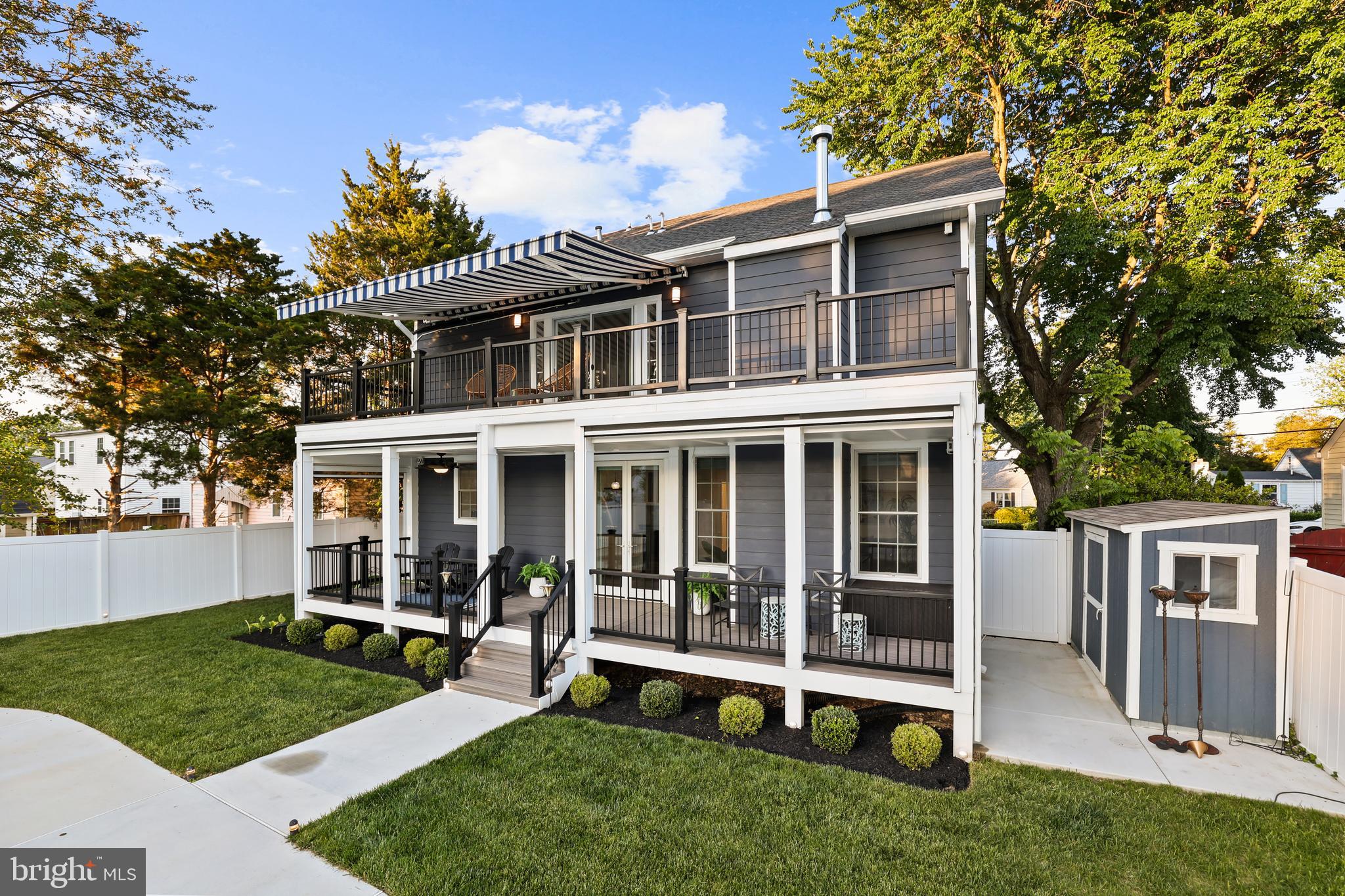 WEST LAWN - Residential