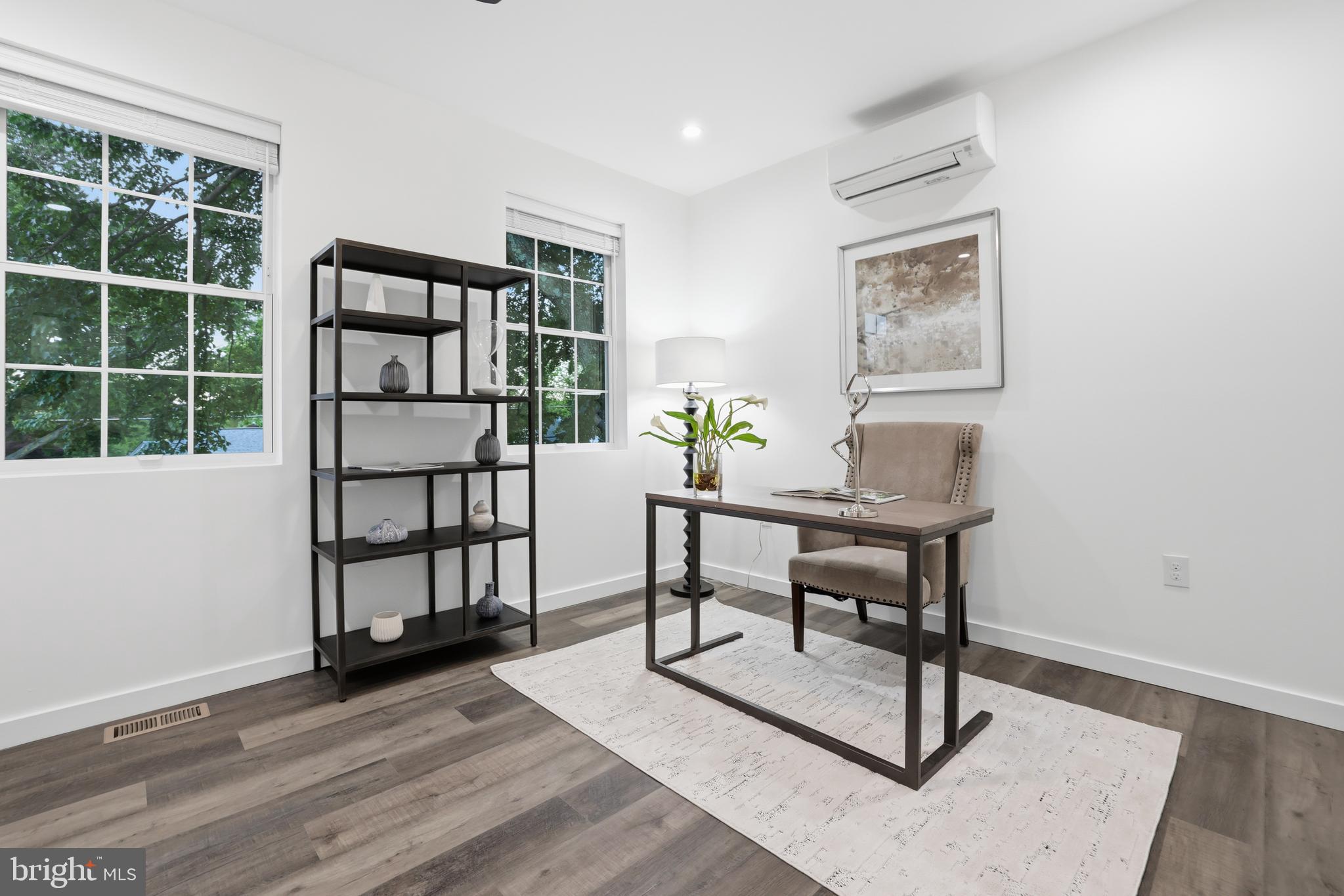 WEST LAWN - Residential