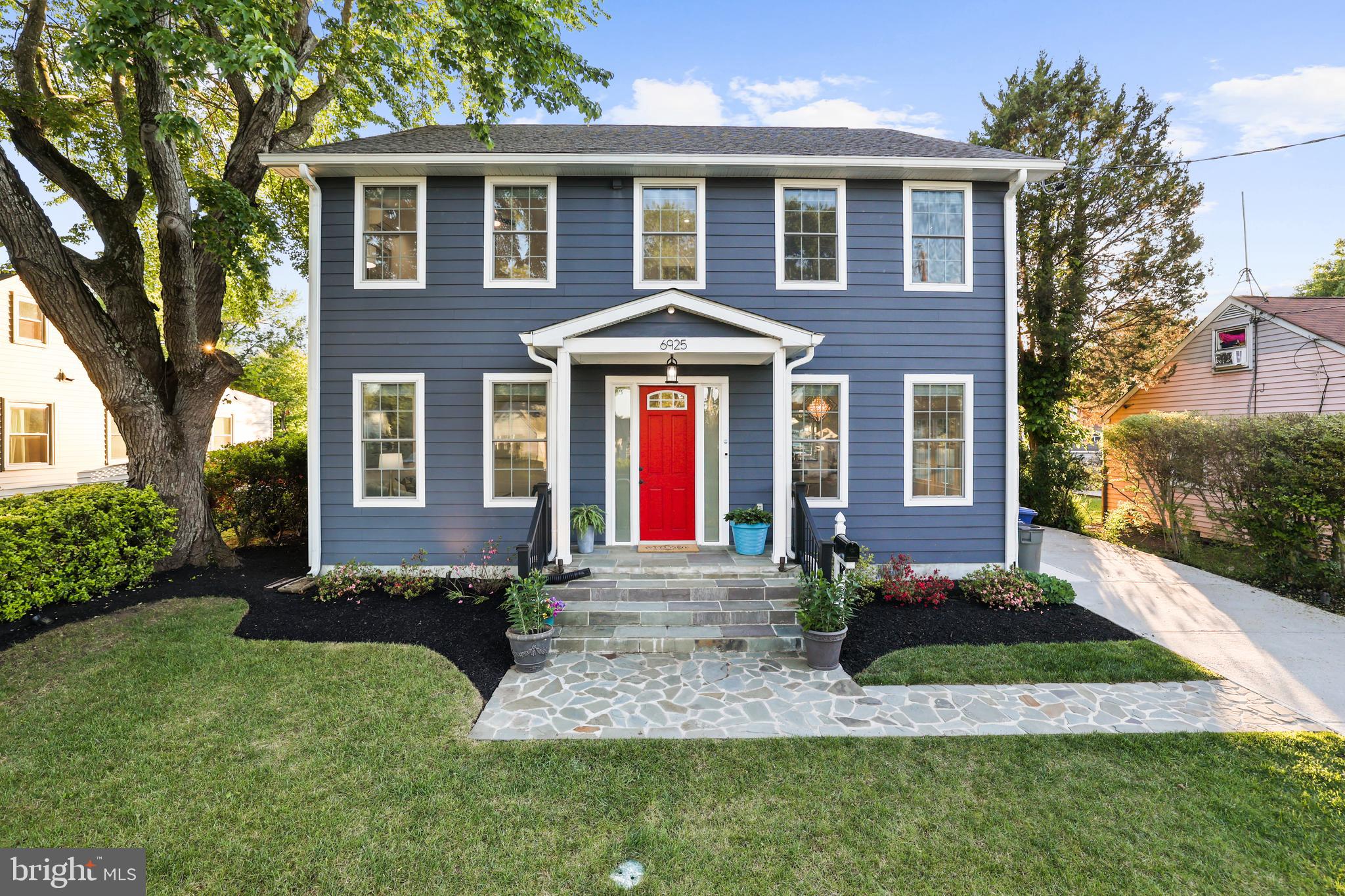 WEST LAWN - Residential